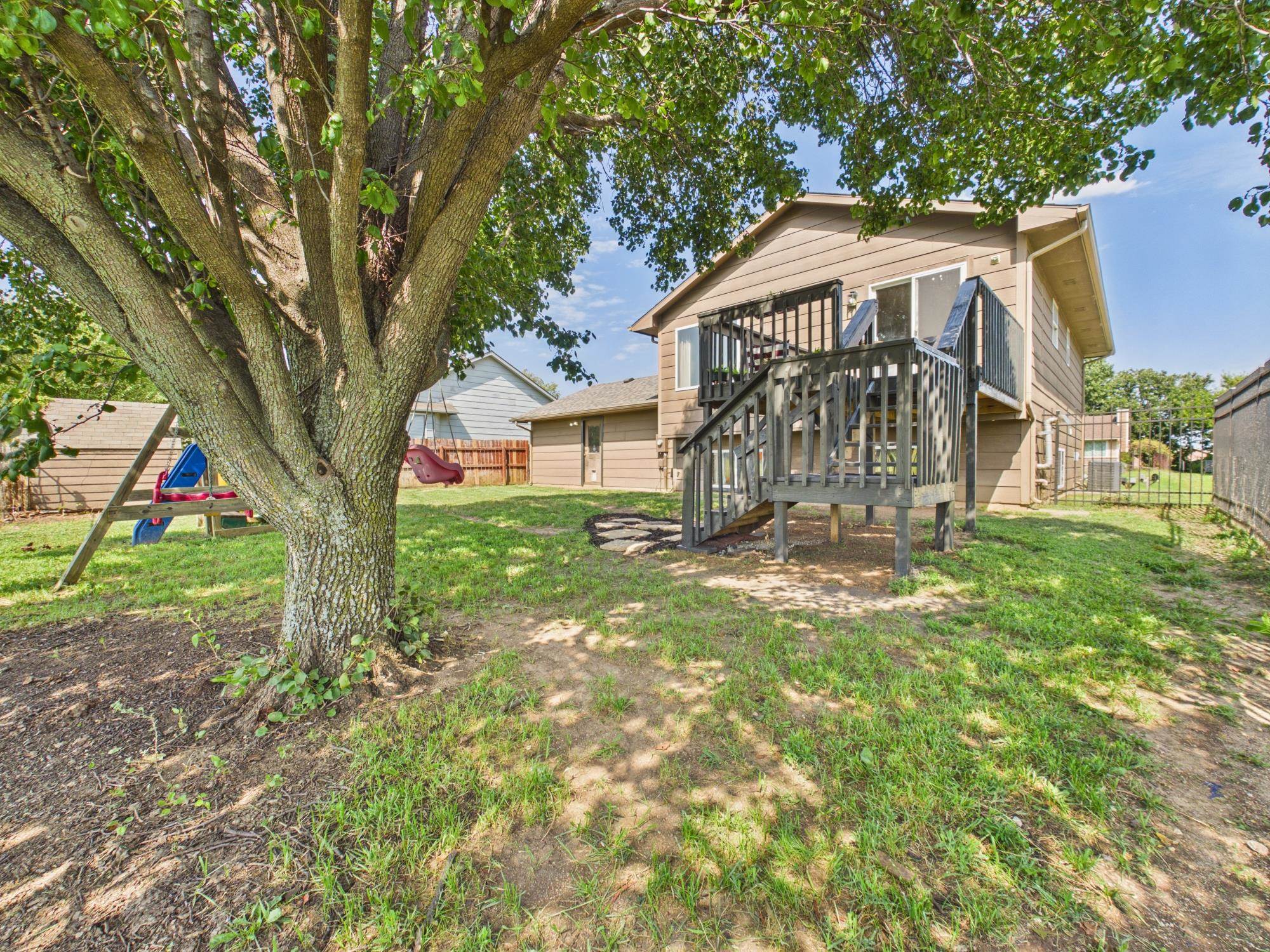 2603 N Danbury Rd Property Photo 27