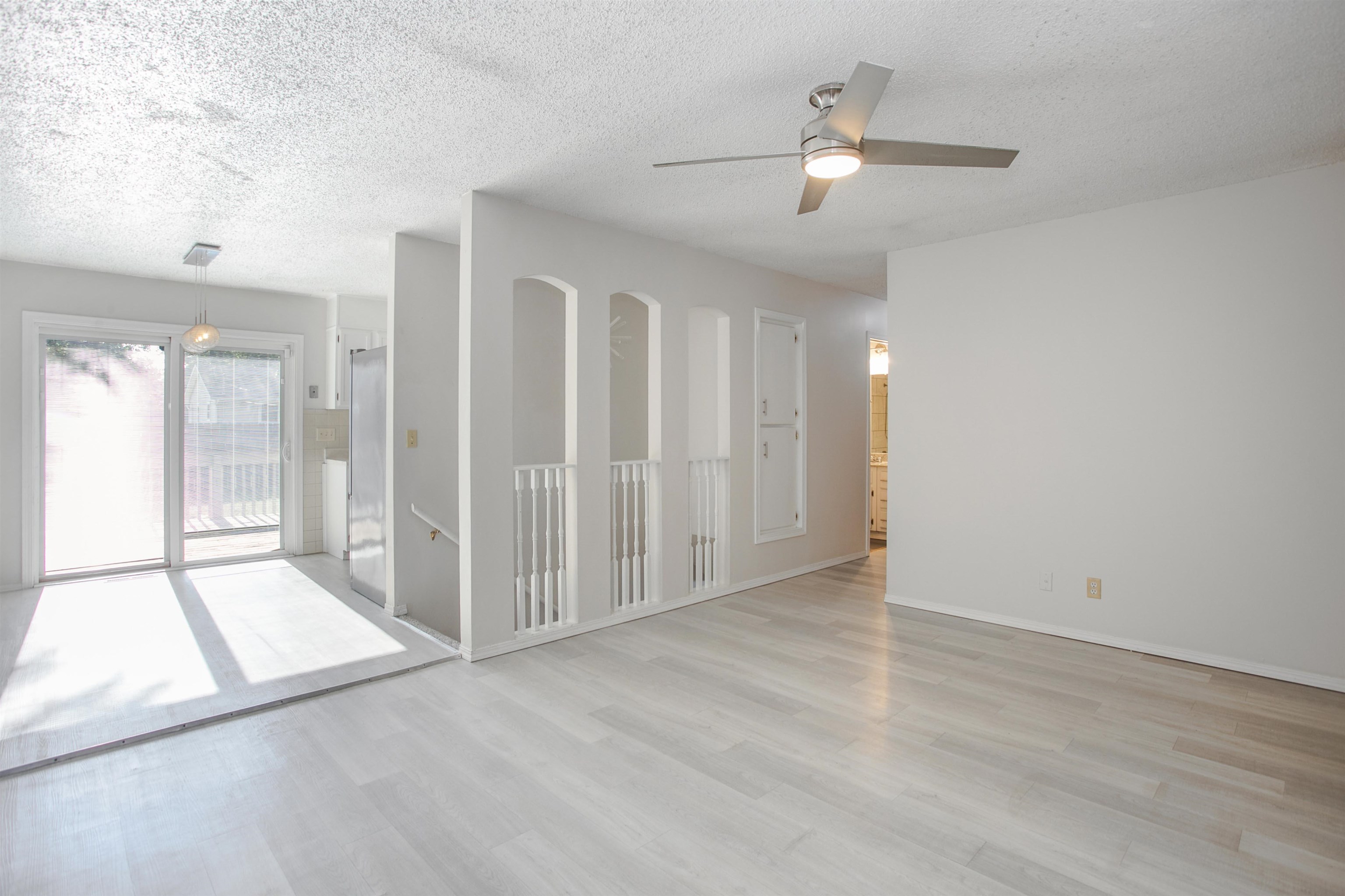 142 N Tracy St Property Photo 4