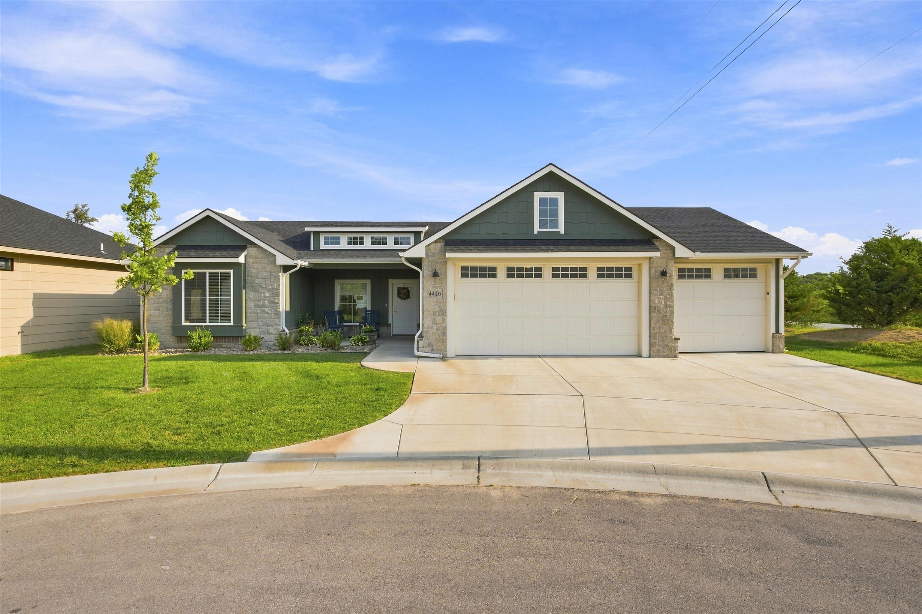 4426 N Sunny Ct Property Image