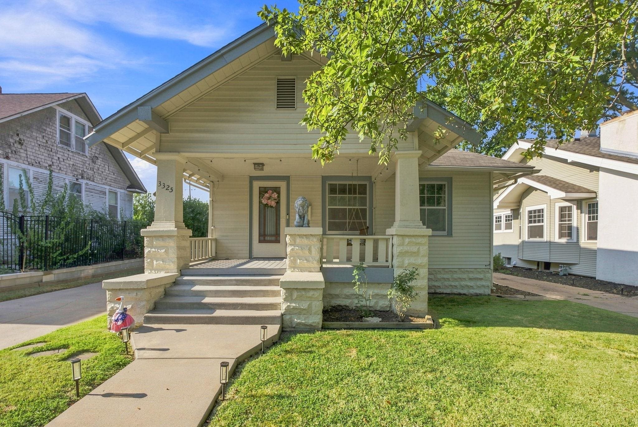 3325 E Chatfield Place Property Photo 1