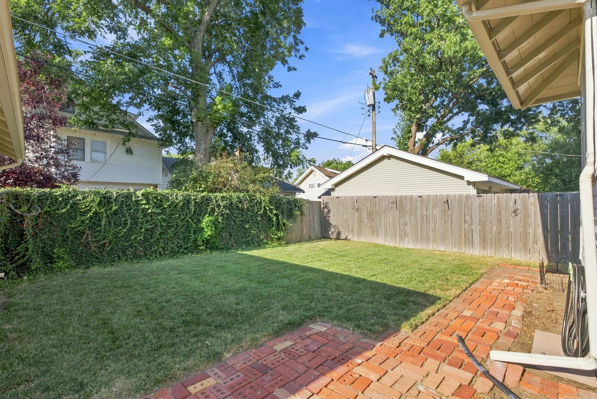 3325 E Chatfield Place Property Photo 27