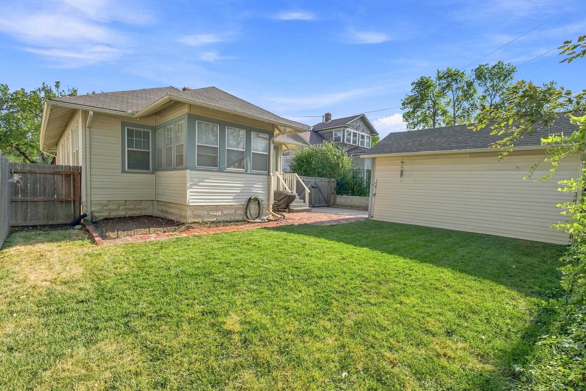 3325 E Chatfield Place Property Photo 28