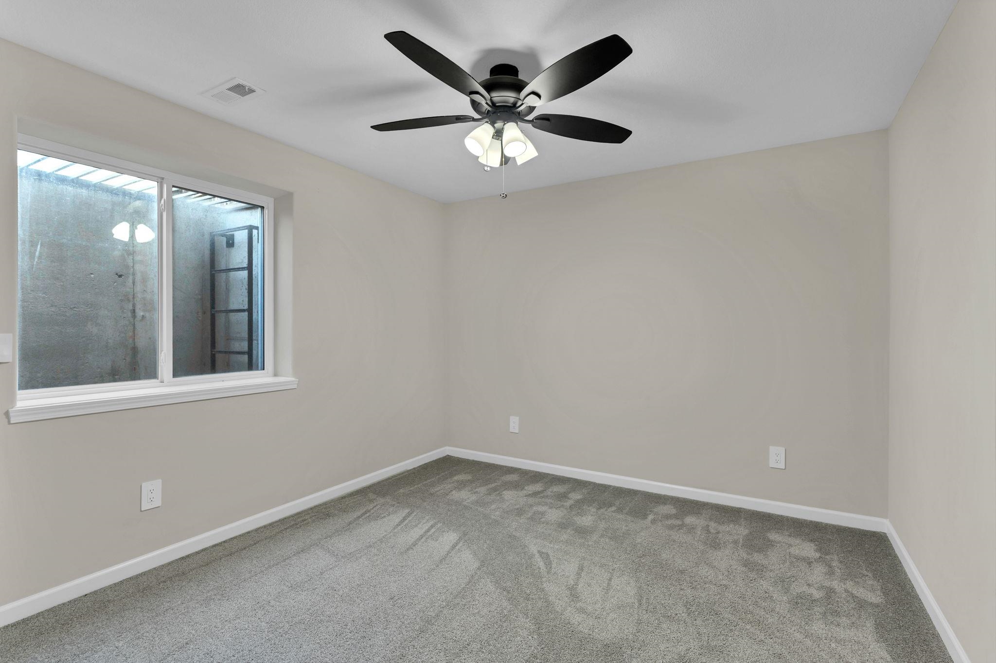 3002 E Maywood Property Photo 15