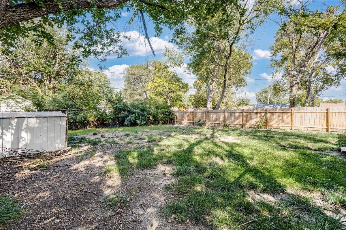 3051 S Elizabeth Ave Property Photo 4