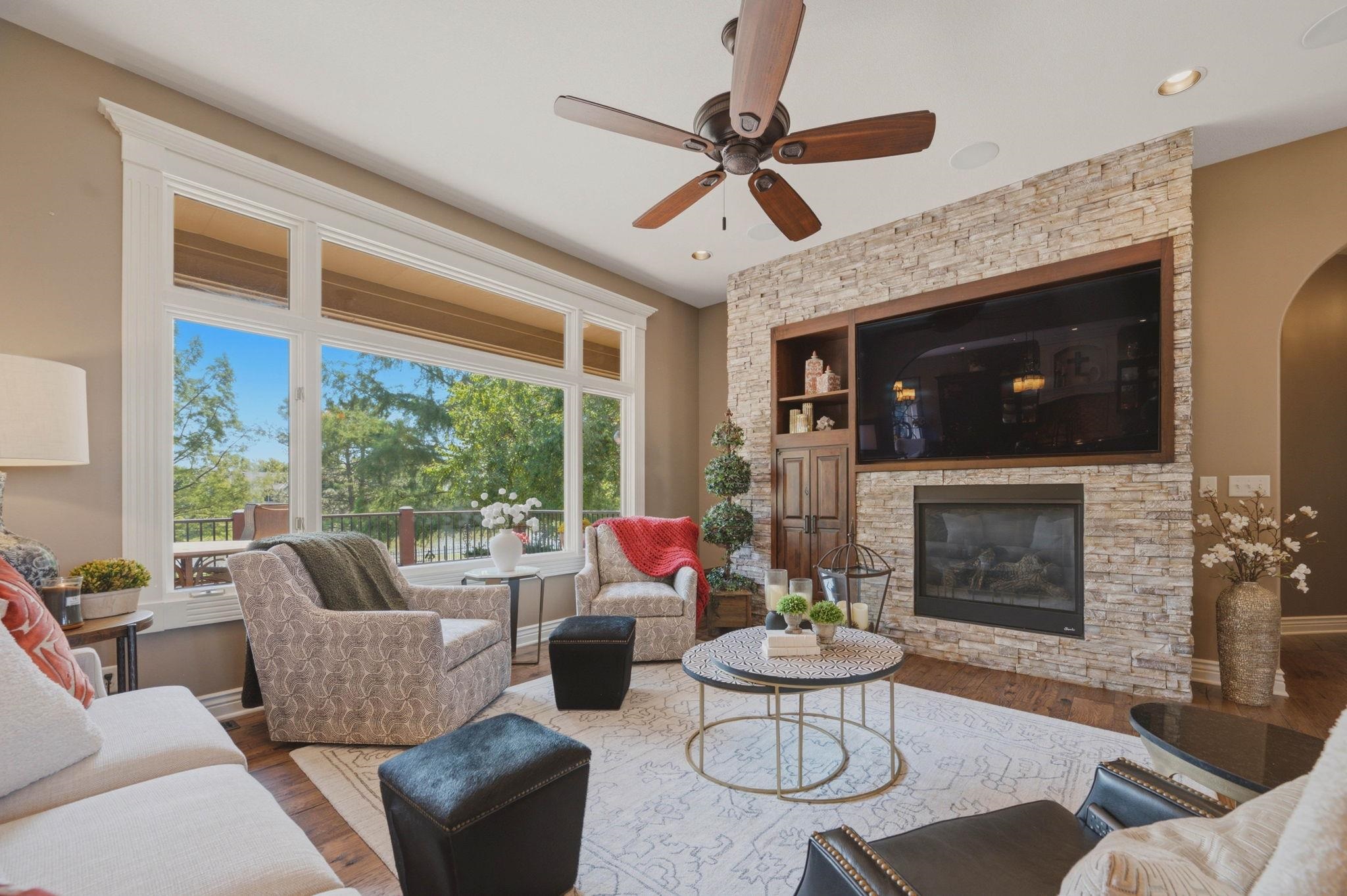 308 S Grand Mere Property Photo 4