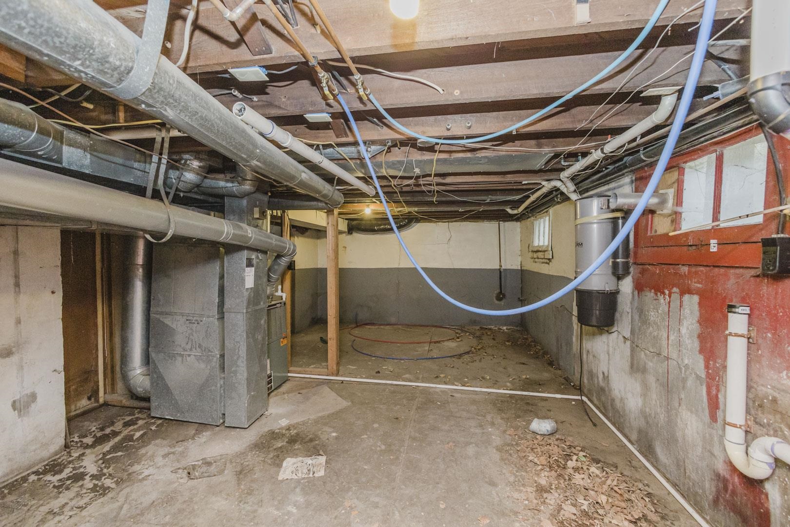 2808 E Douglas Ave Property Photo 28