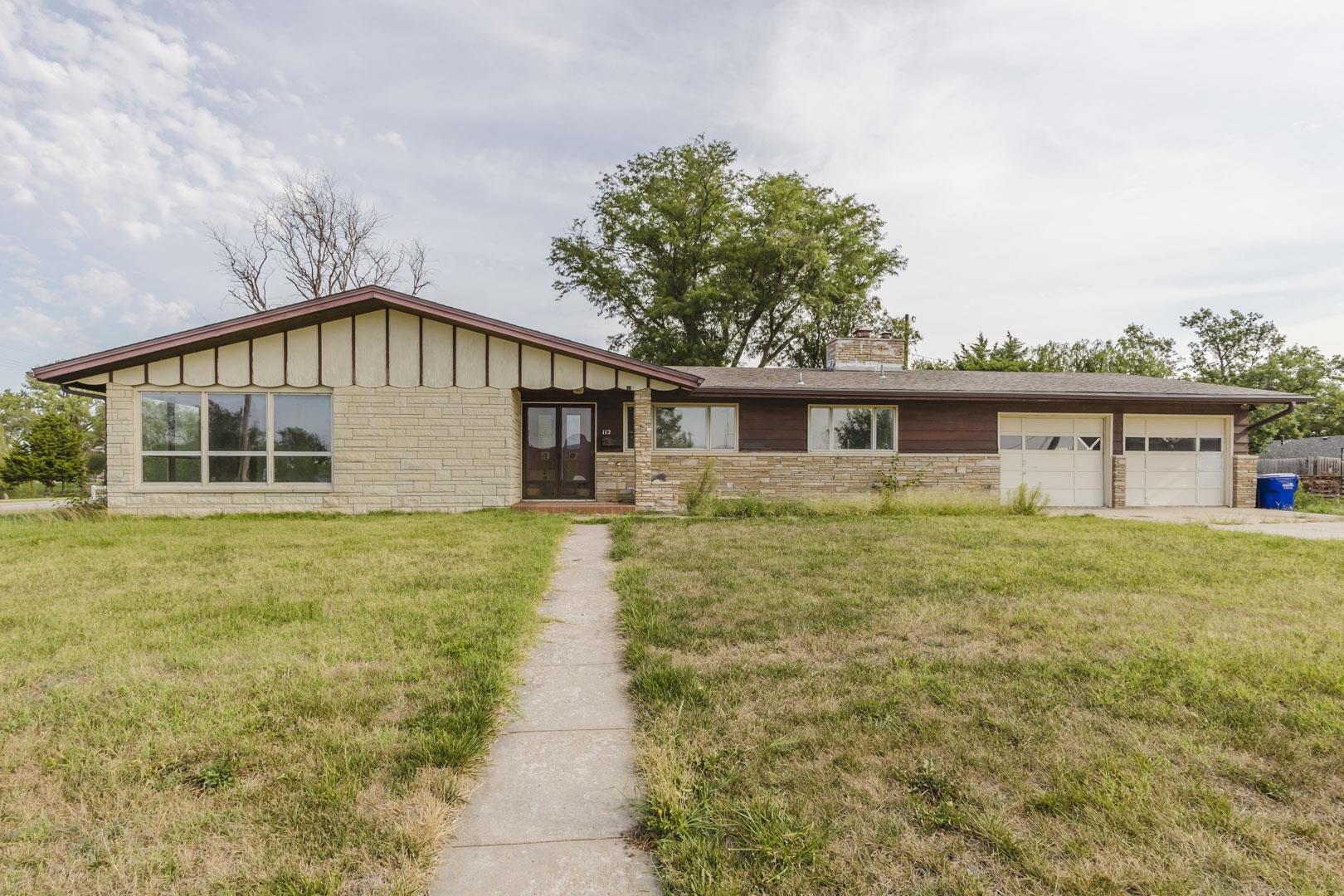 112 W F St