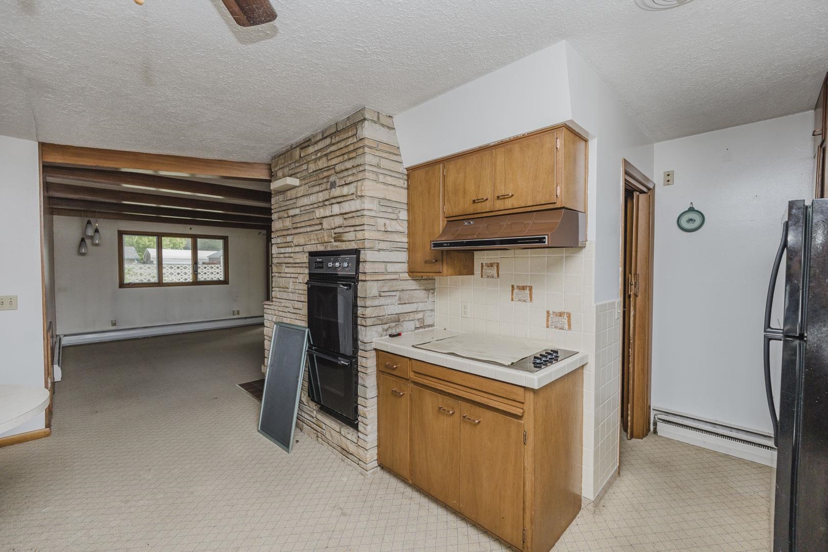 112 W F St Property Photo 15