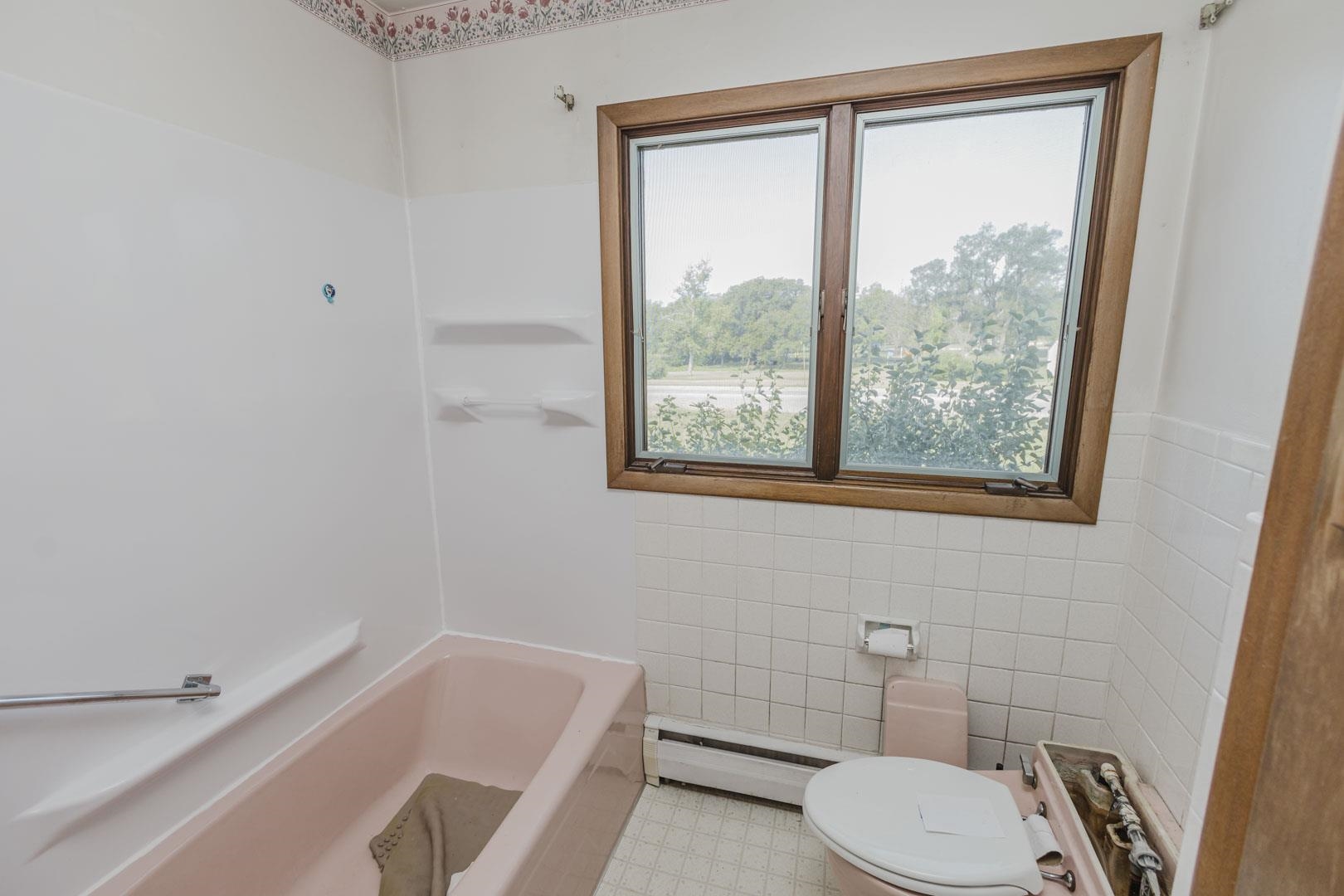 112 W F St Property Photo 24