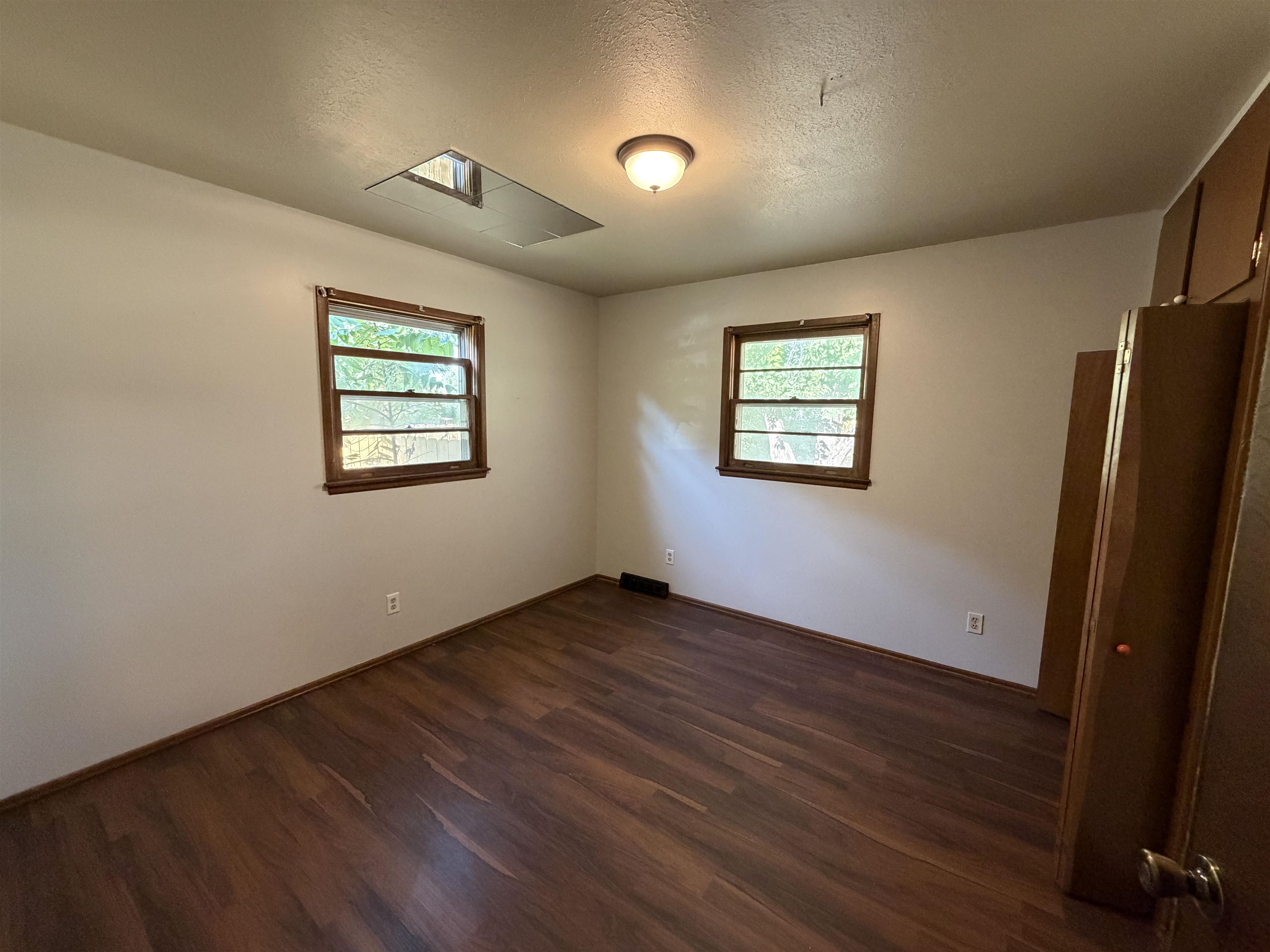 2543 S Hiram Avenue Property Photo 10