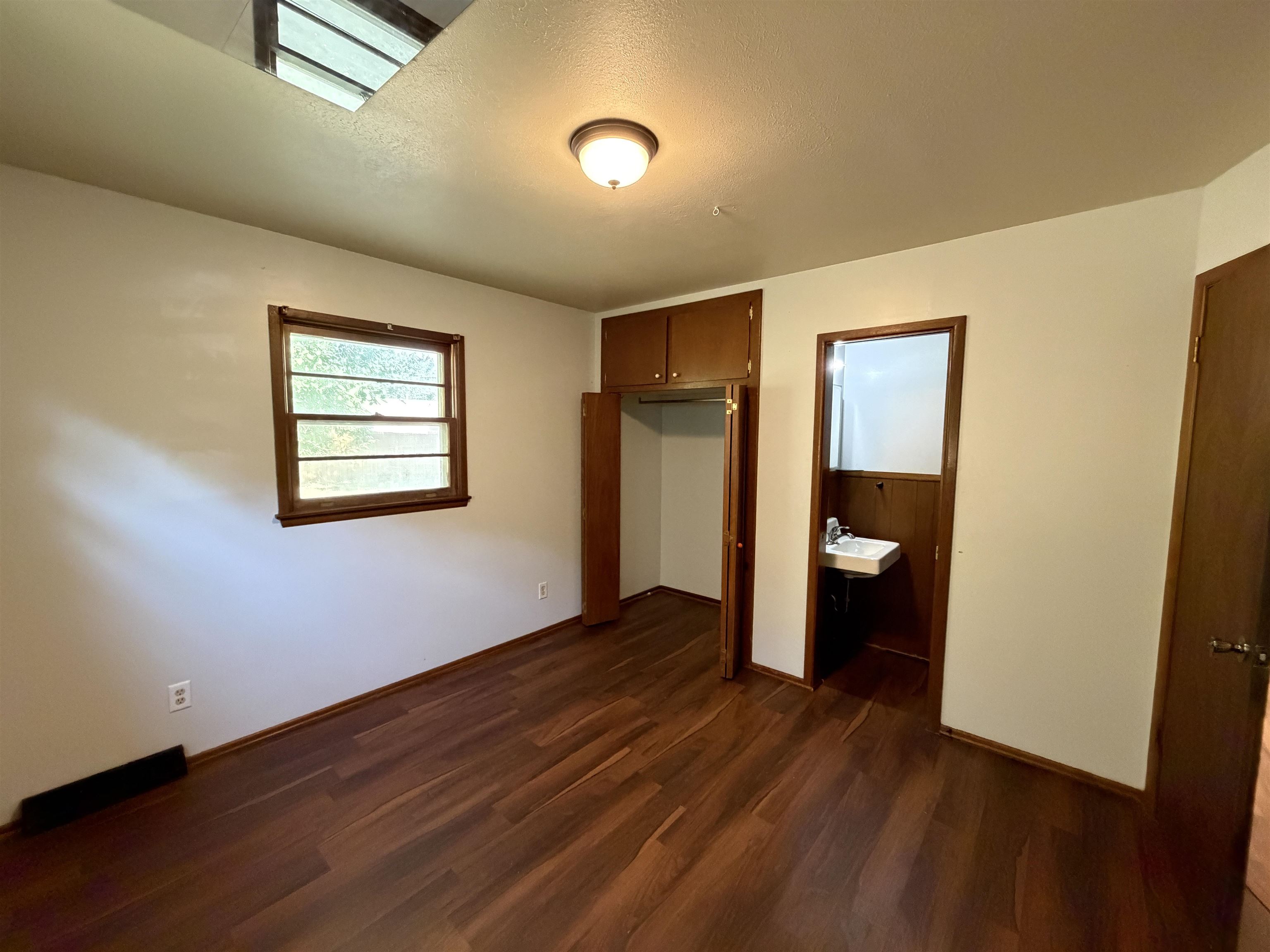 2543 S Hiram Avenue Property Photo 11