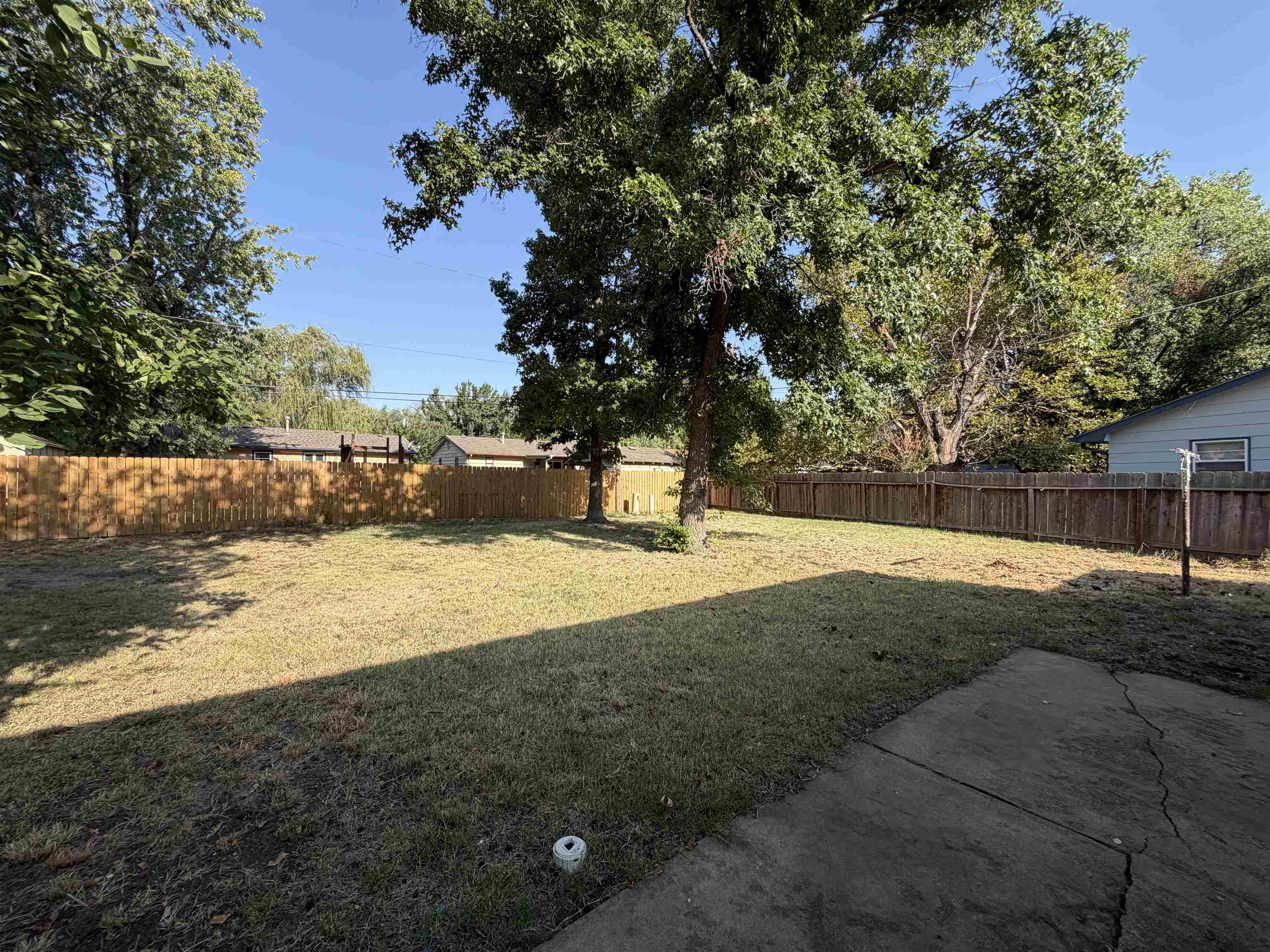 2543 S Hiram Avenue Property Photo 24