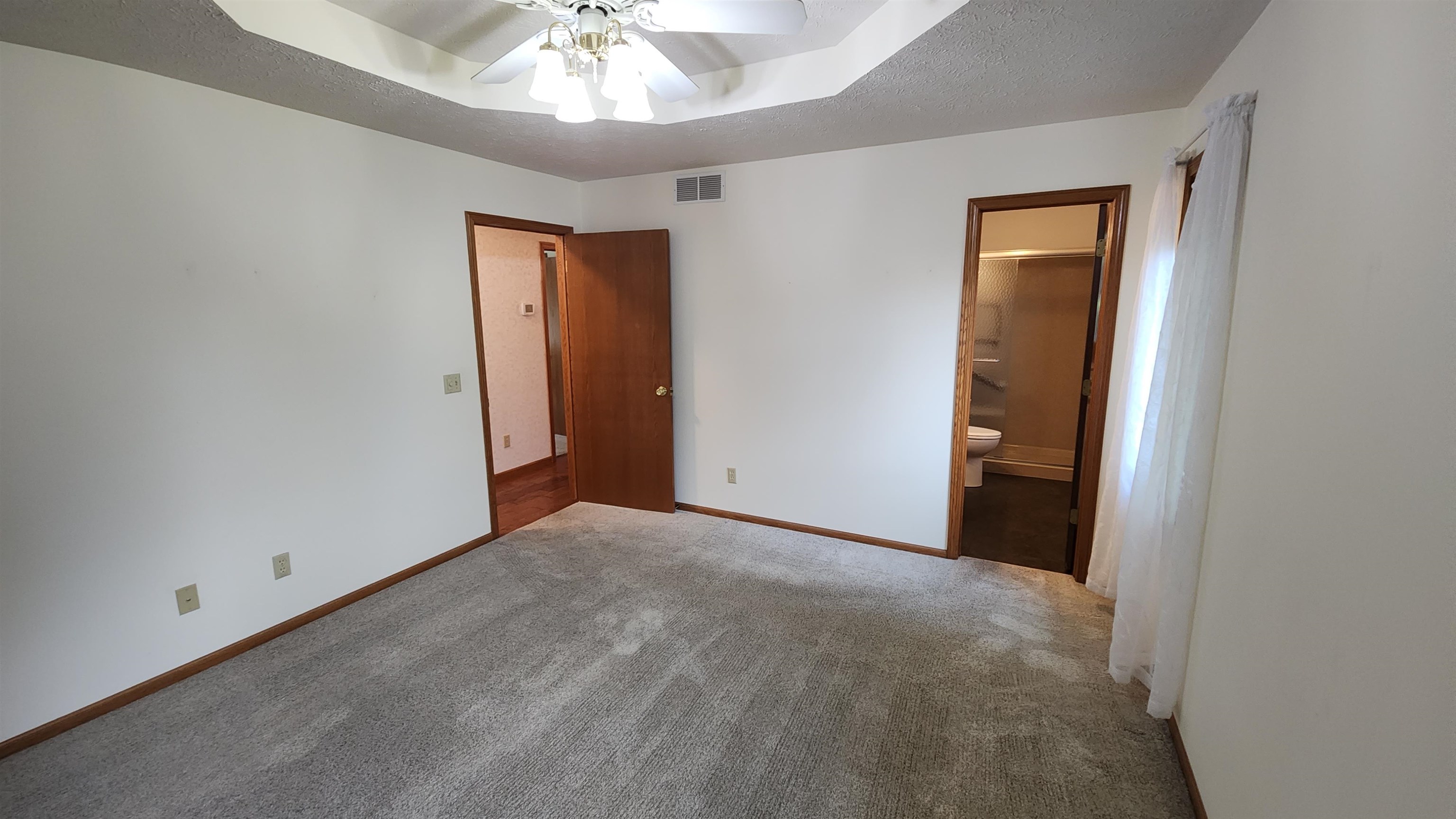 1216 E Republic Avenue Property Photo 12
