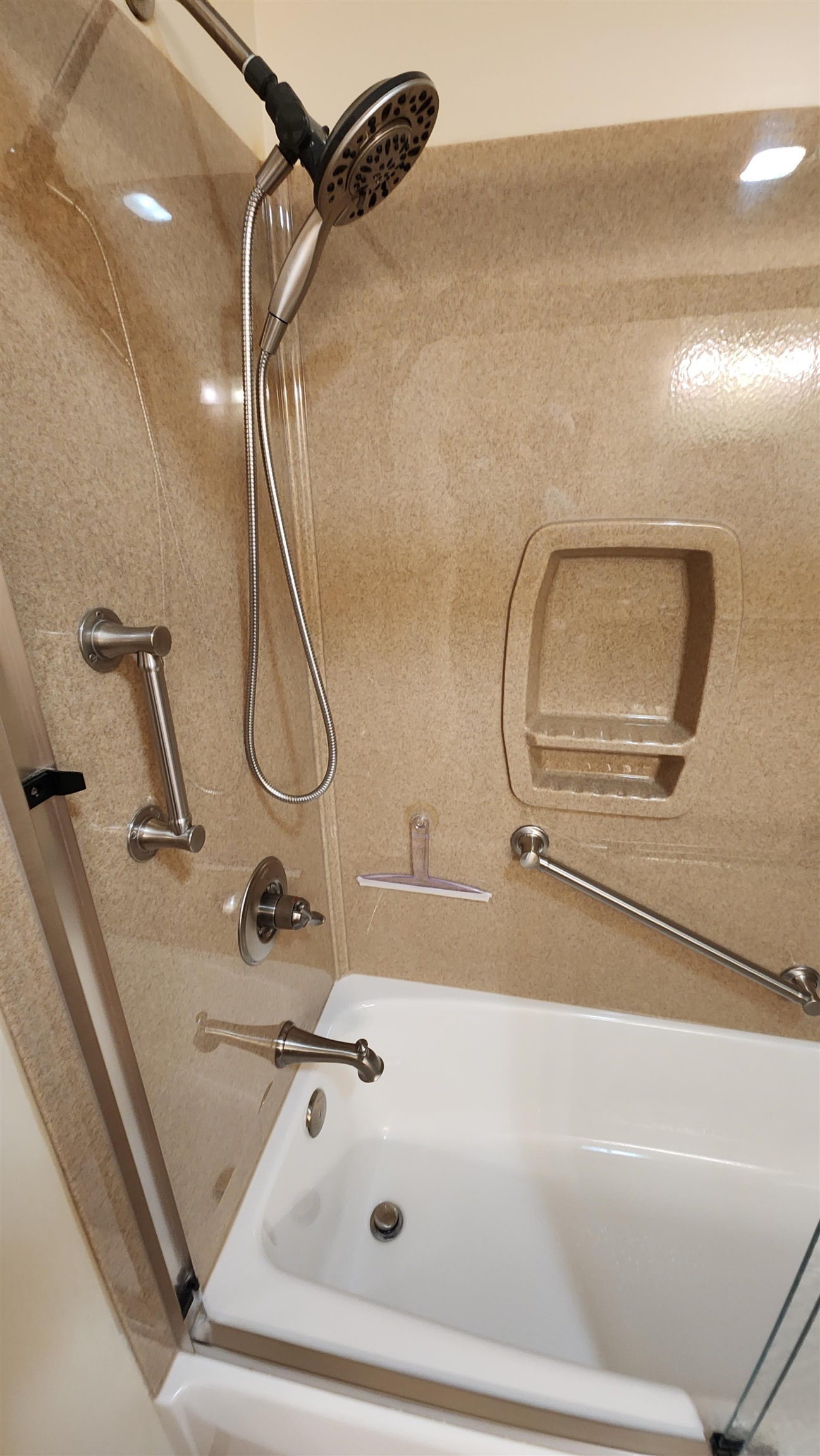 1216 E Republic Avenue Property Photo 20