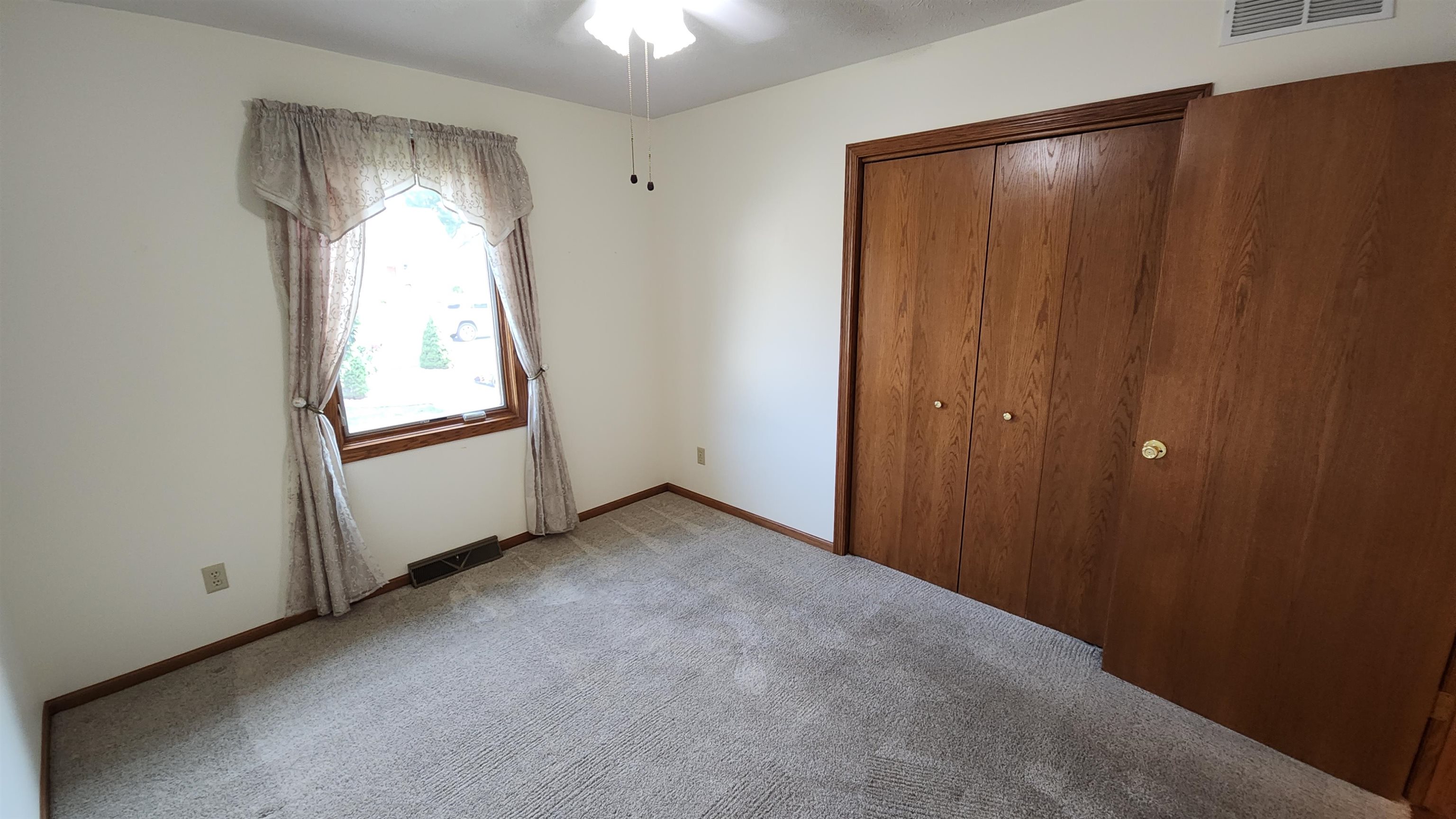 1216 E Republic Avenue Property Photo 23