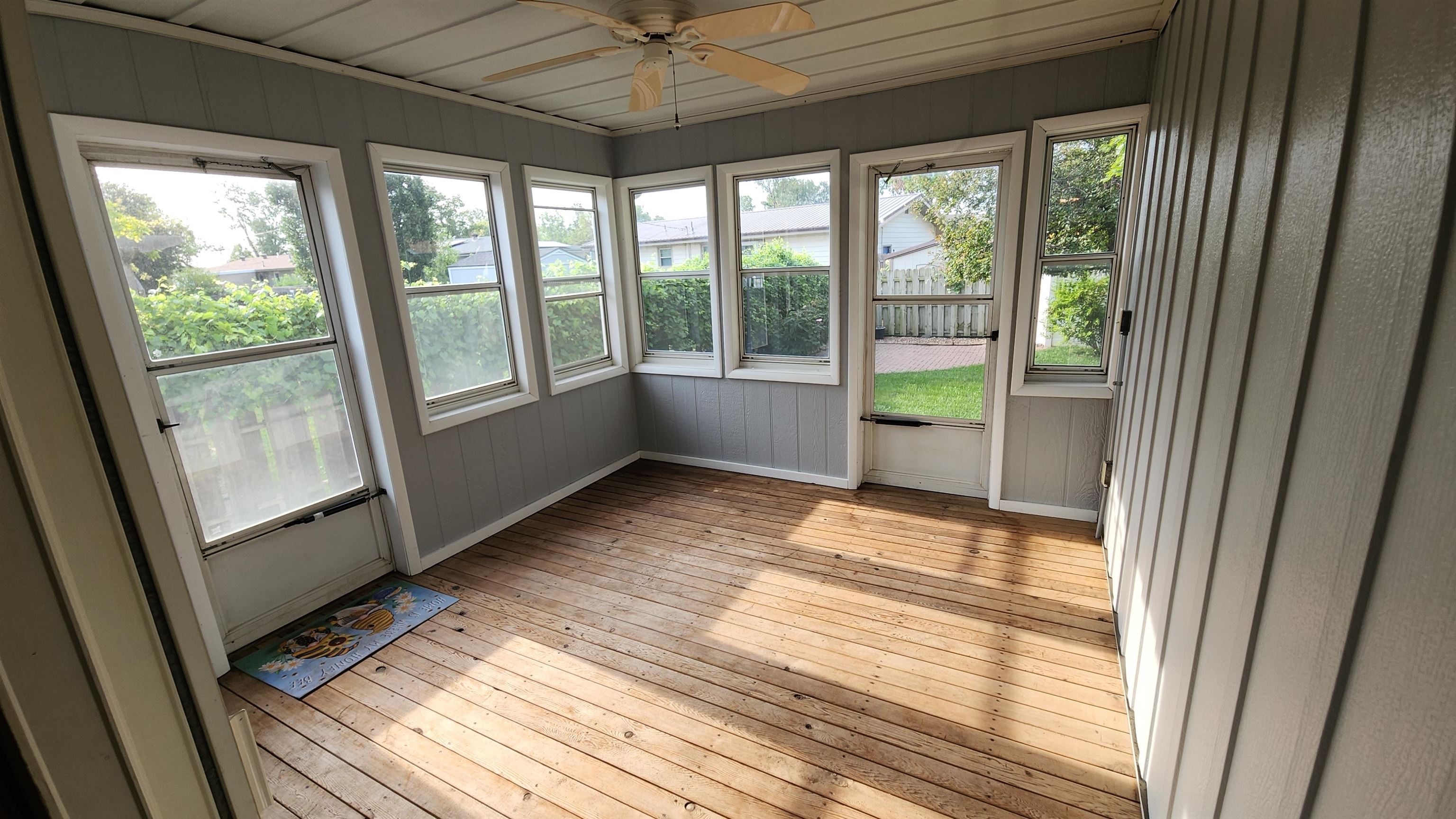 1216 E Republic Avenue Property Photo 25