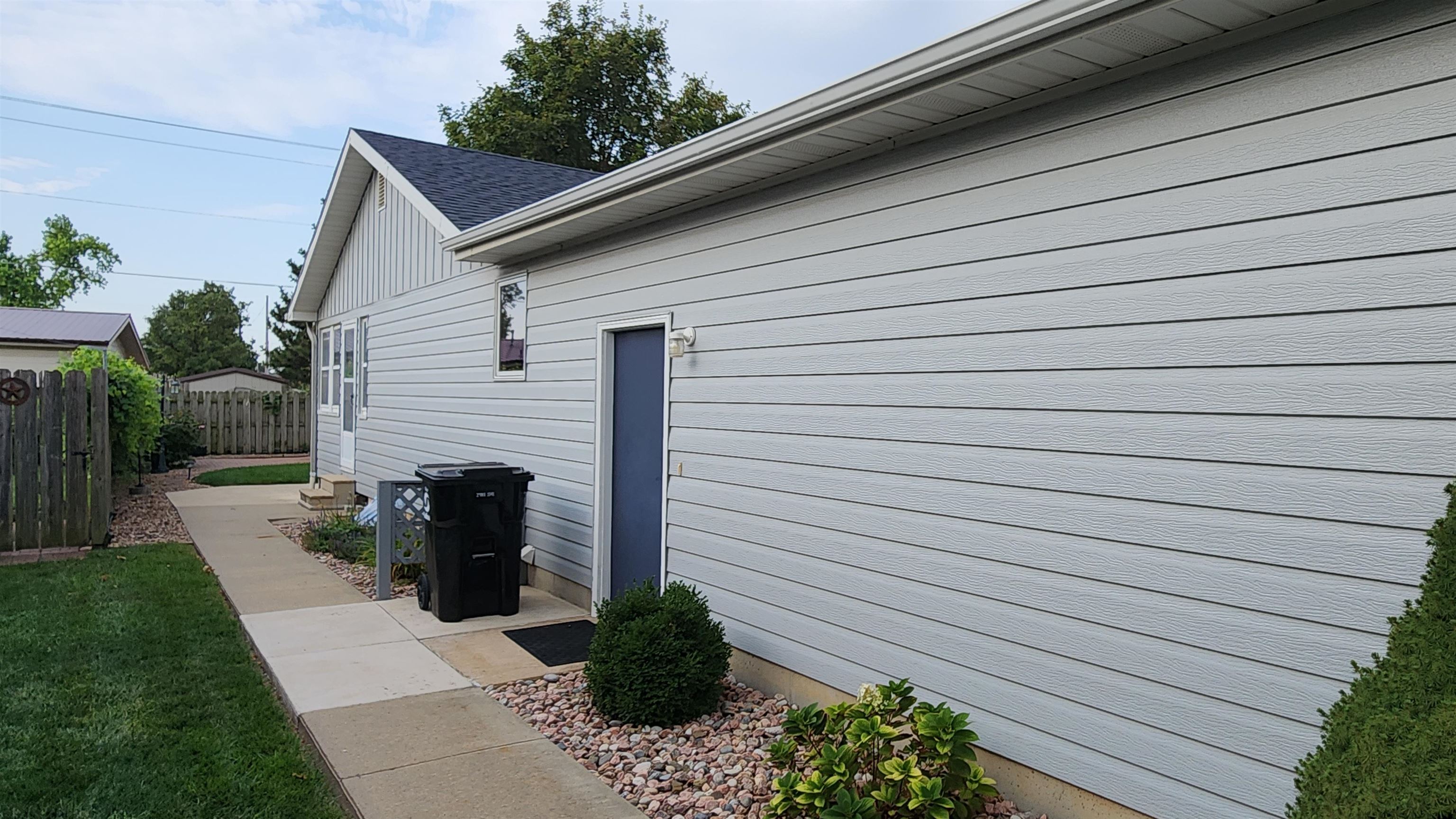 1216 E Republic Avenue Property Photo 32