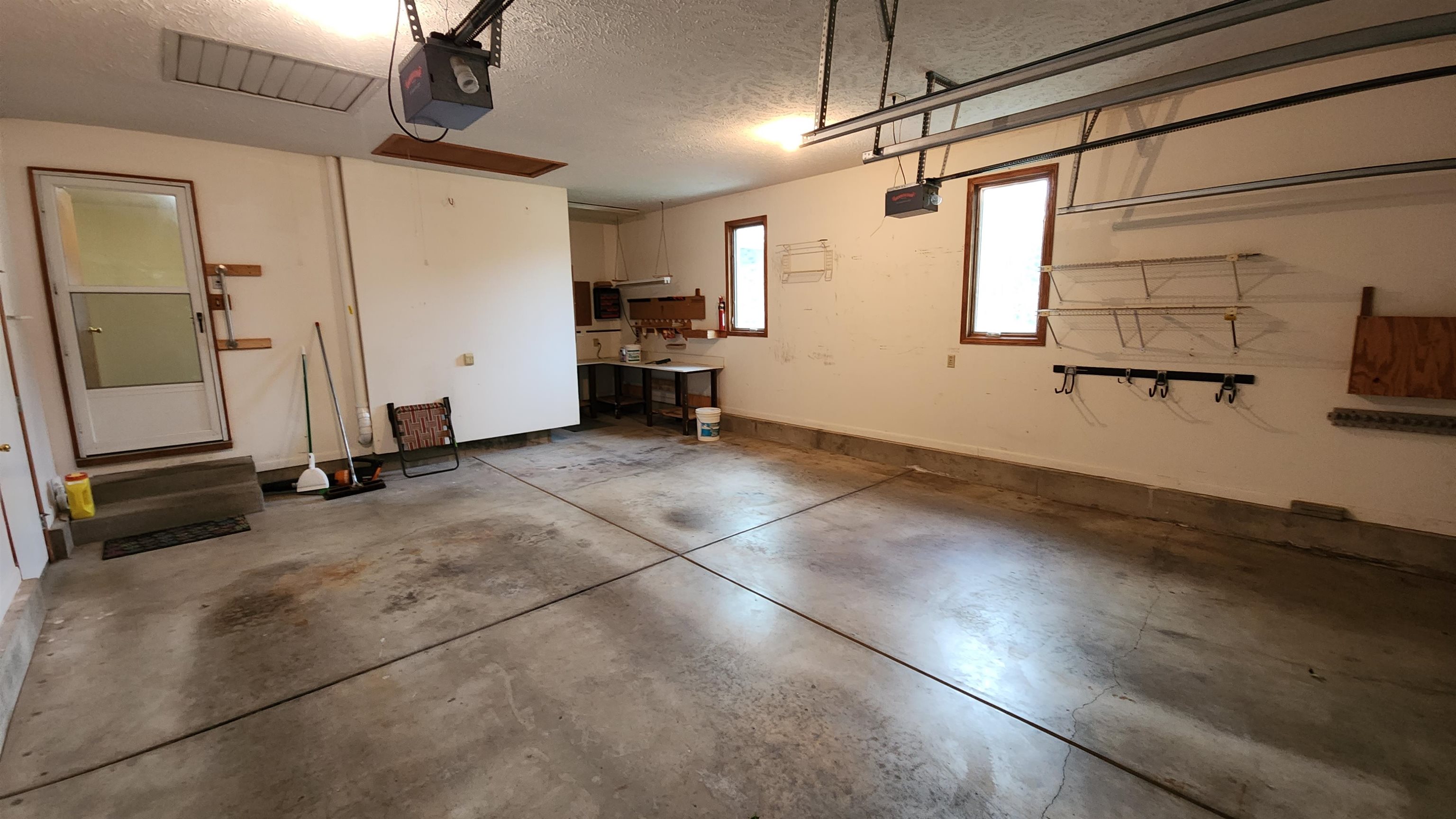 1216 E Republic Avenue Property Photo 36