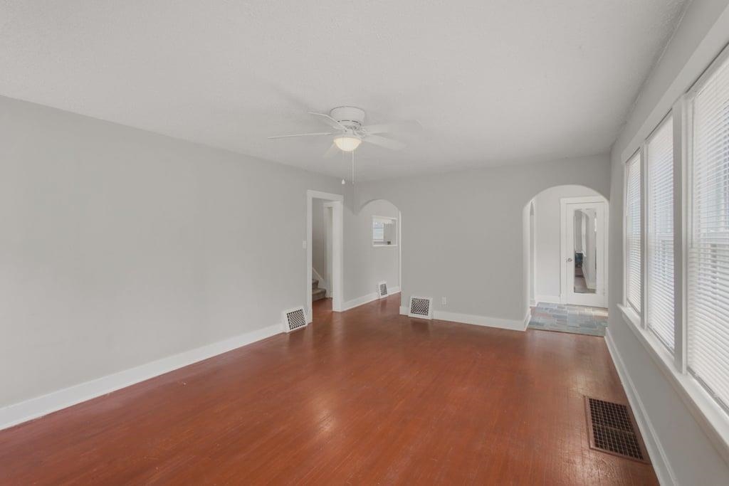 641 N Green St. Property Photo 7