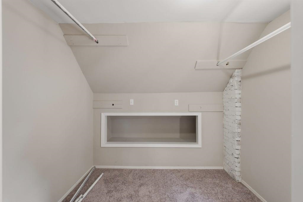 641 N Green St. Property Photo 17