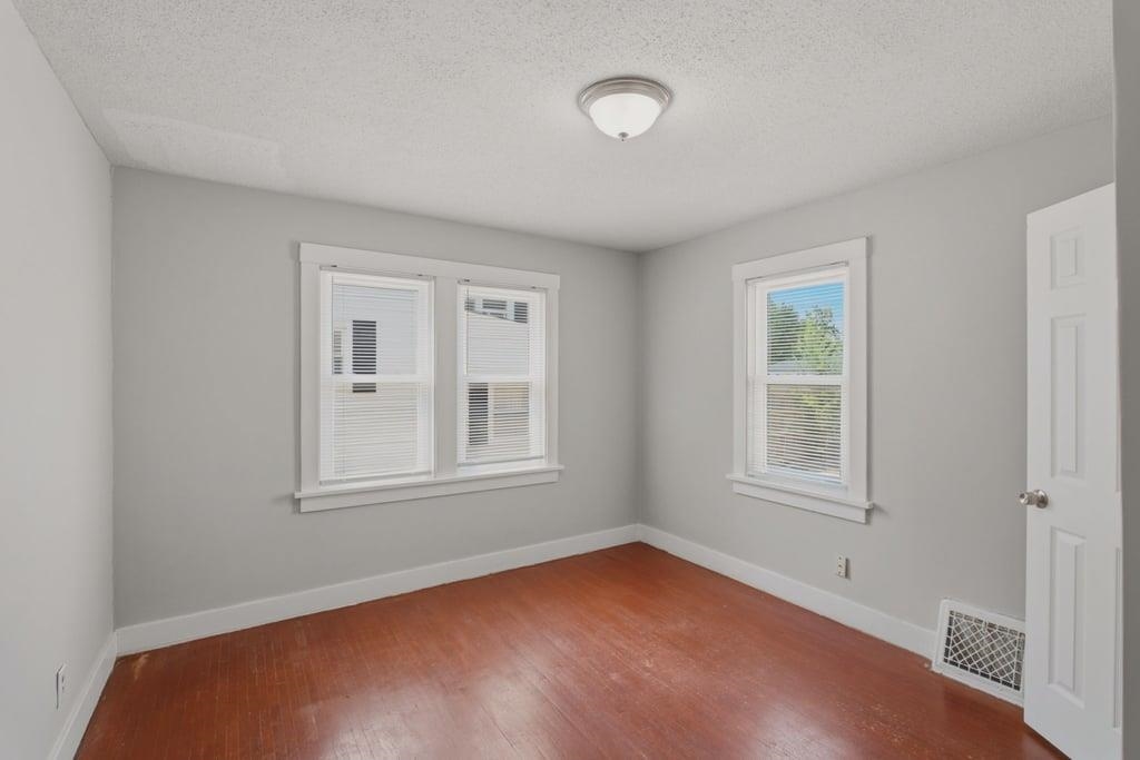 641 N Green St. Property Photo 20