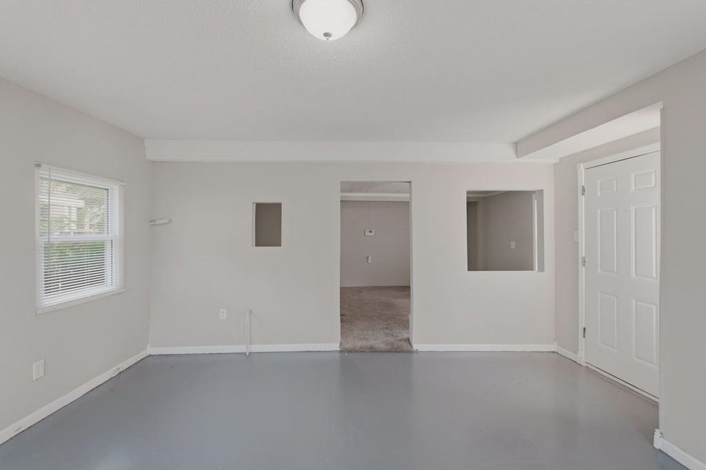 641 N Green St. Property Photo 23