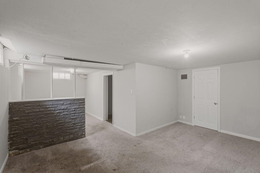 641 N Green St. Property Photo 27