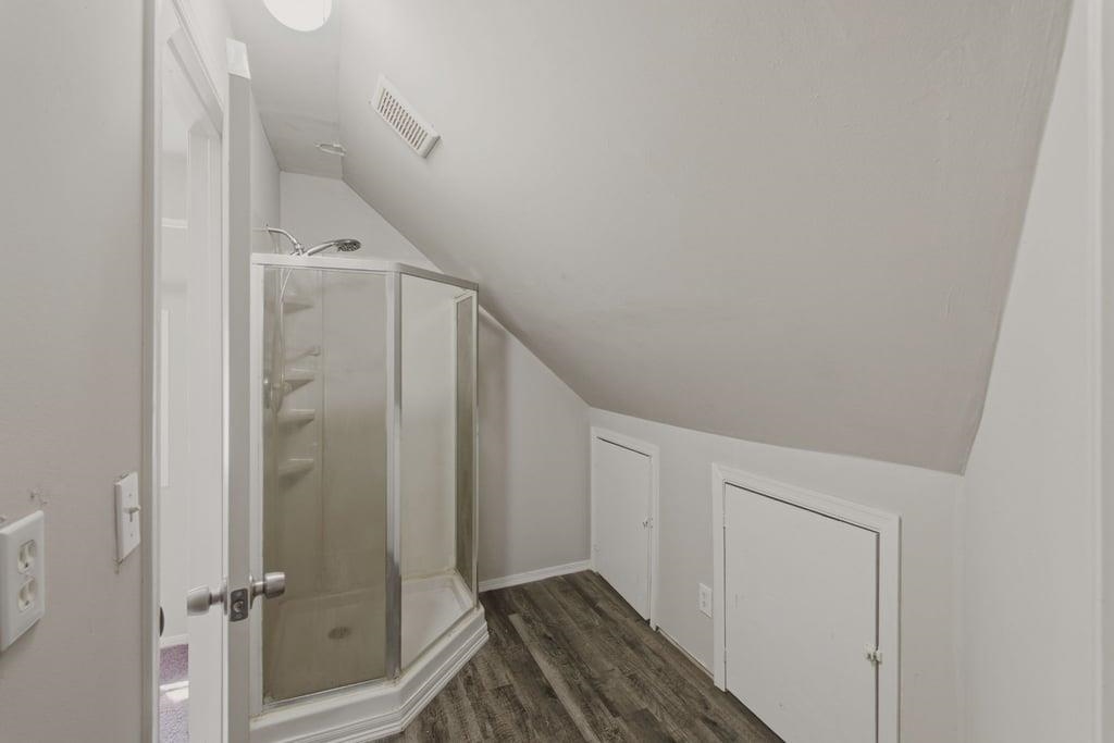 641 N Green St. Property Photo 28
