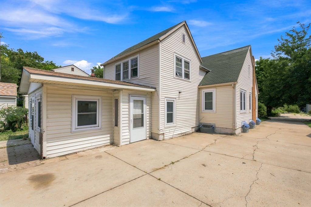 641 N Green St. Property Photo 30