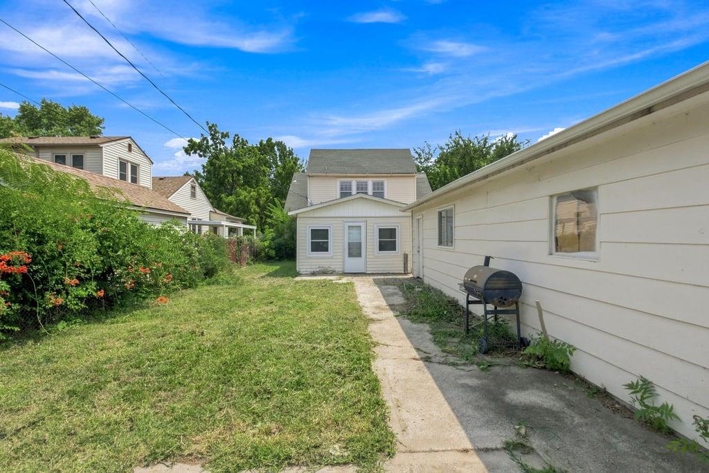 641 N Green St. Property Photo 34