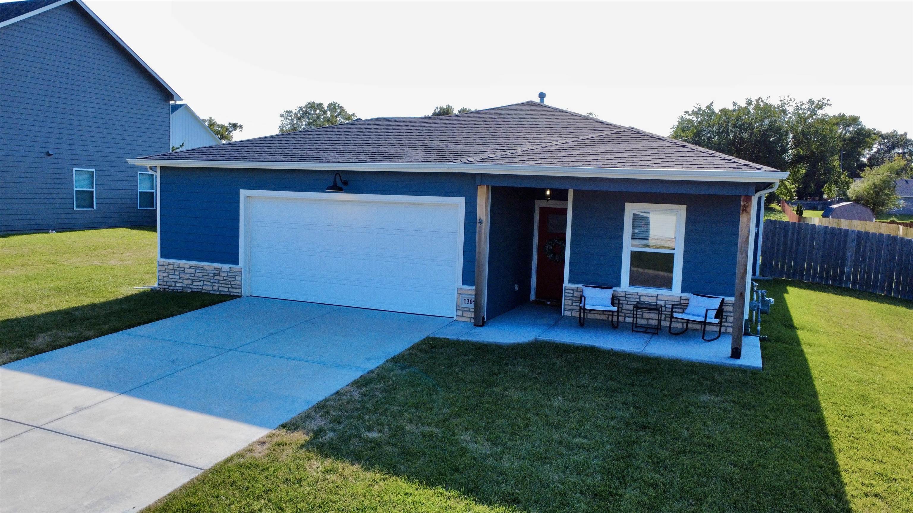 1305 Skyview Dr. Property Photo 3