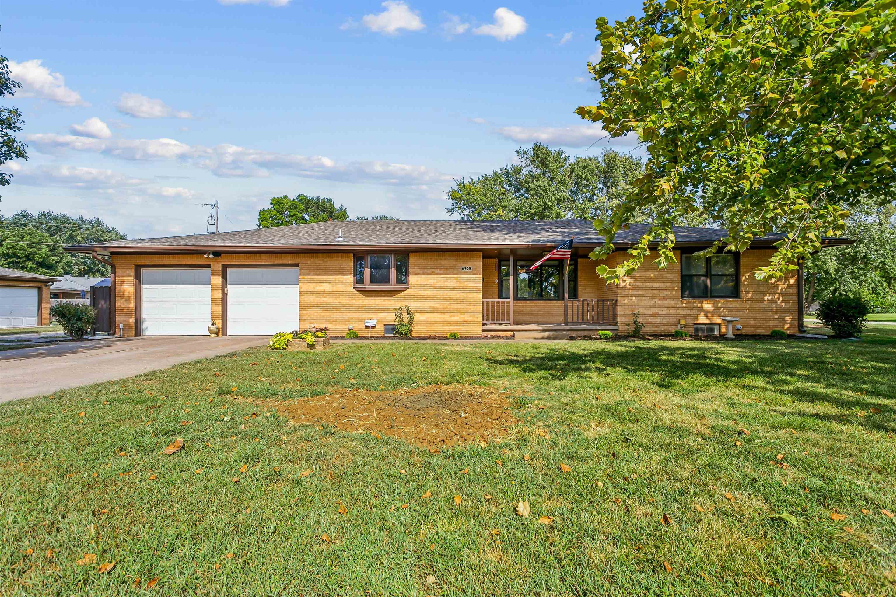 6900 W Hollywood Property Photo 1
