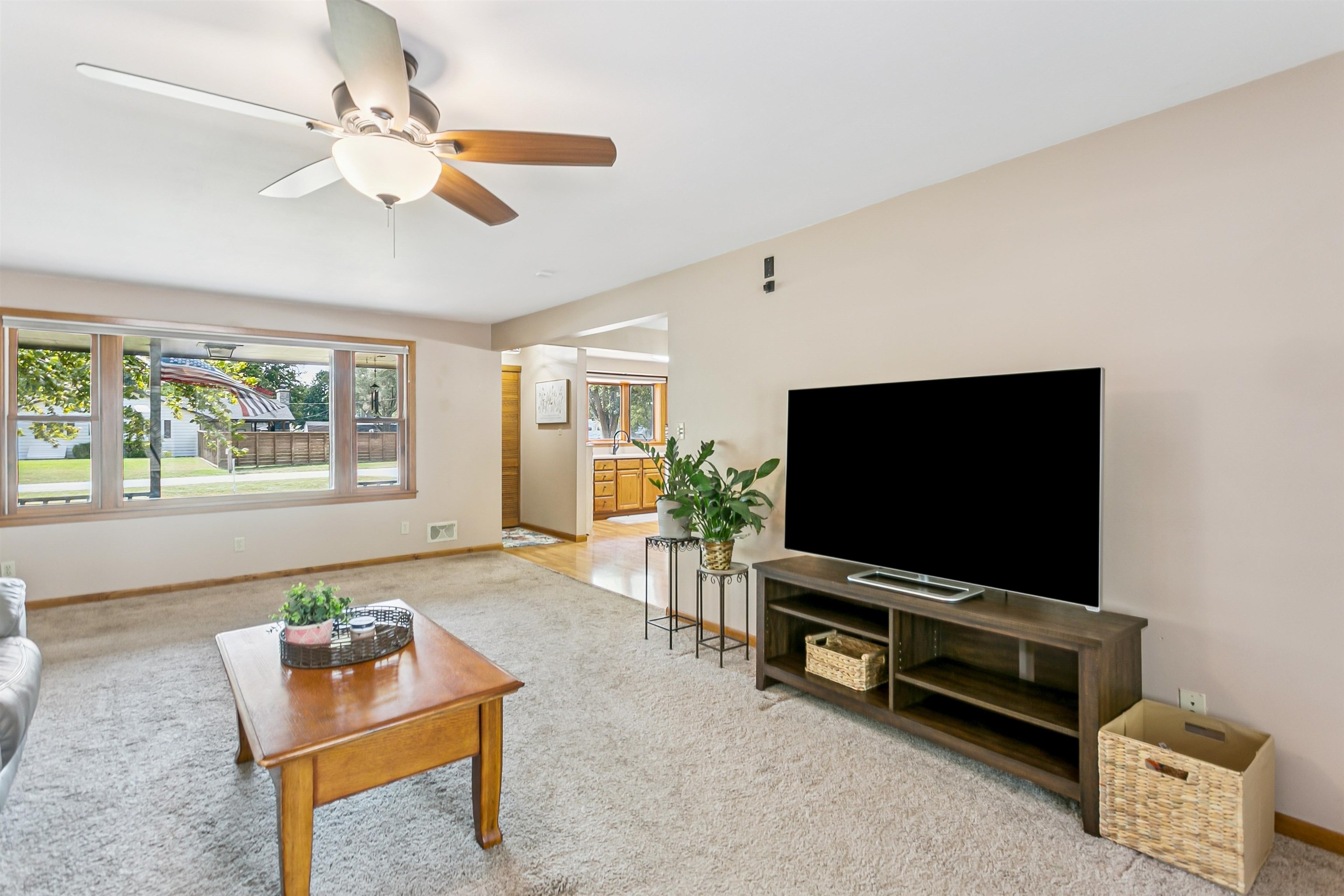 6900 W Hollywood Property Photo 3