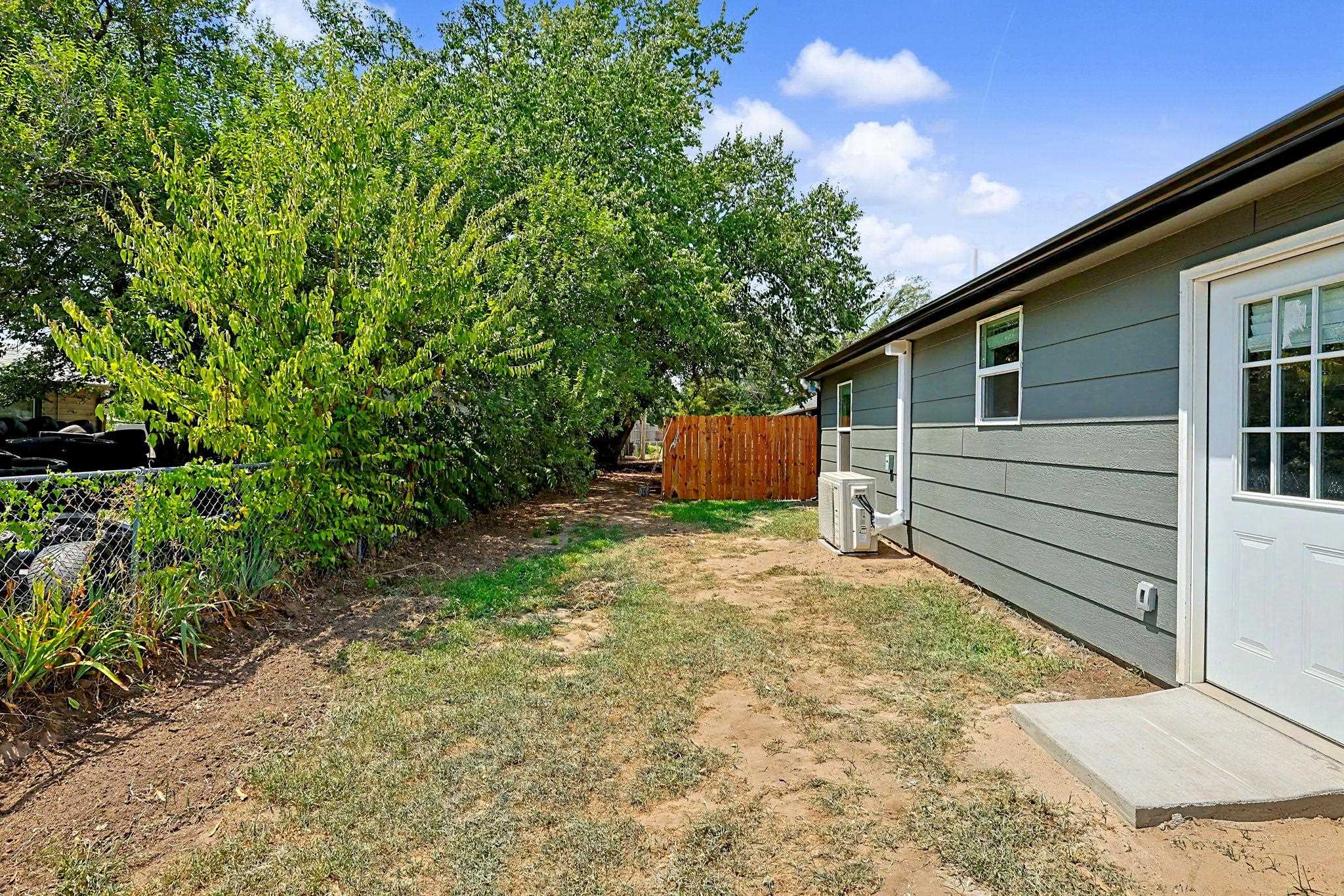 505 S Mccomas St Property Photo 33