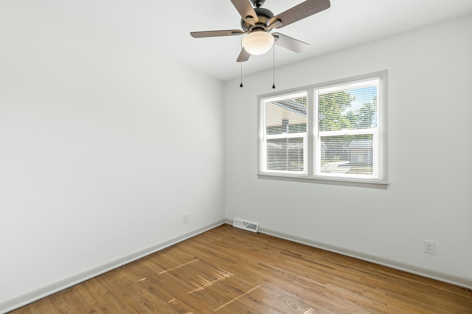 2031 N Kessler Property Photo 16