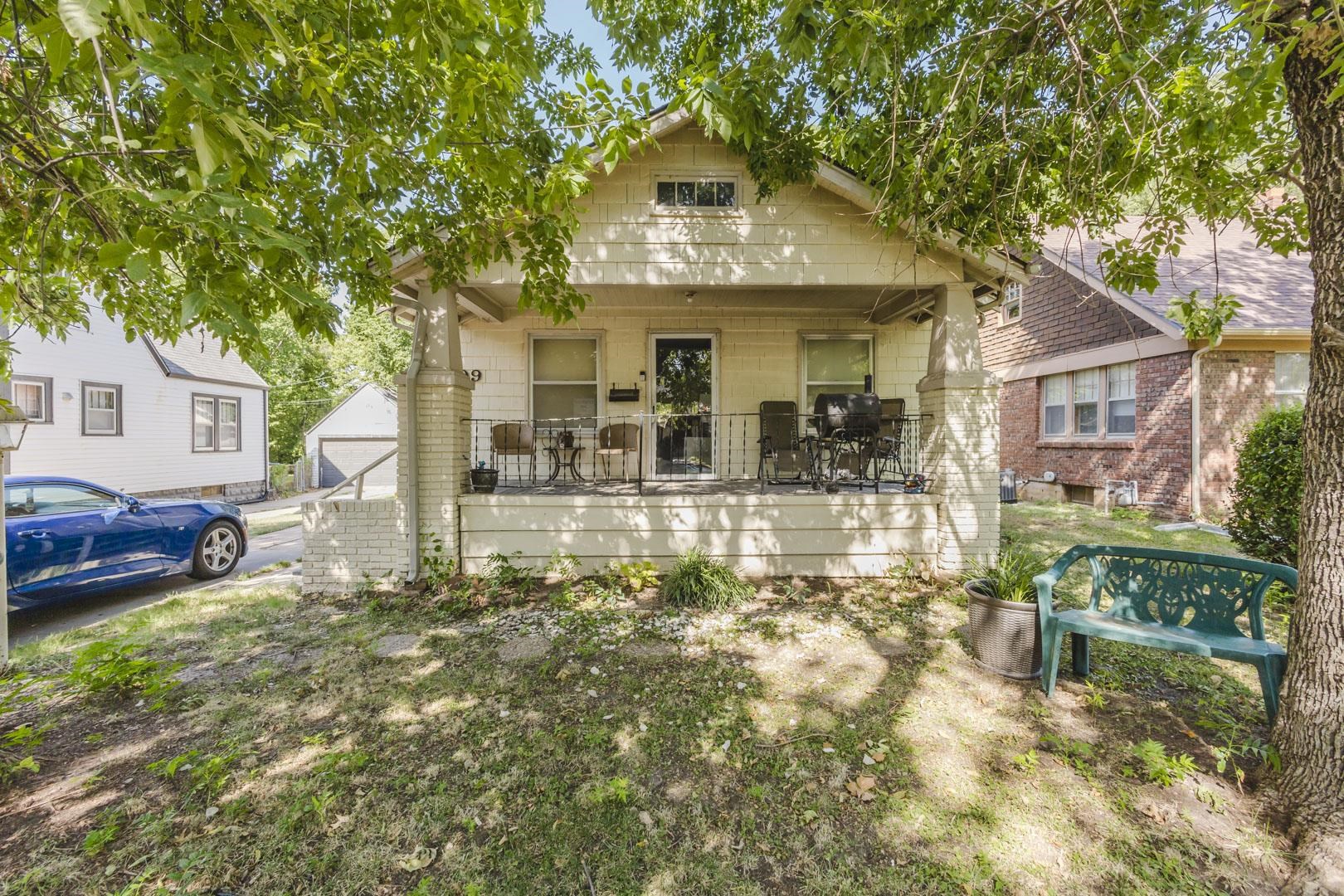 609 N Belmont Property Photo 1