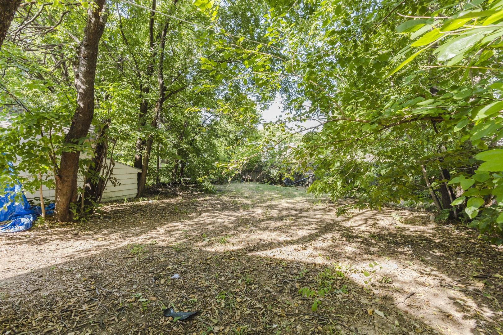 609 N Belmont Property Photo 27