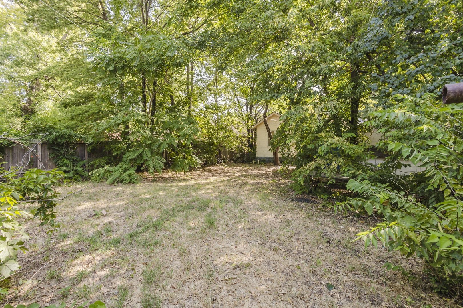 609 N Belmont Property Photo 28