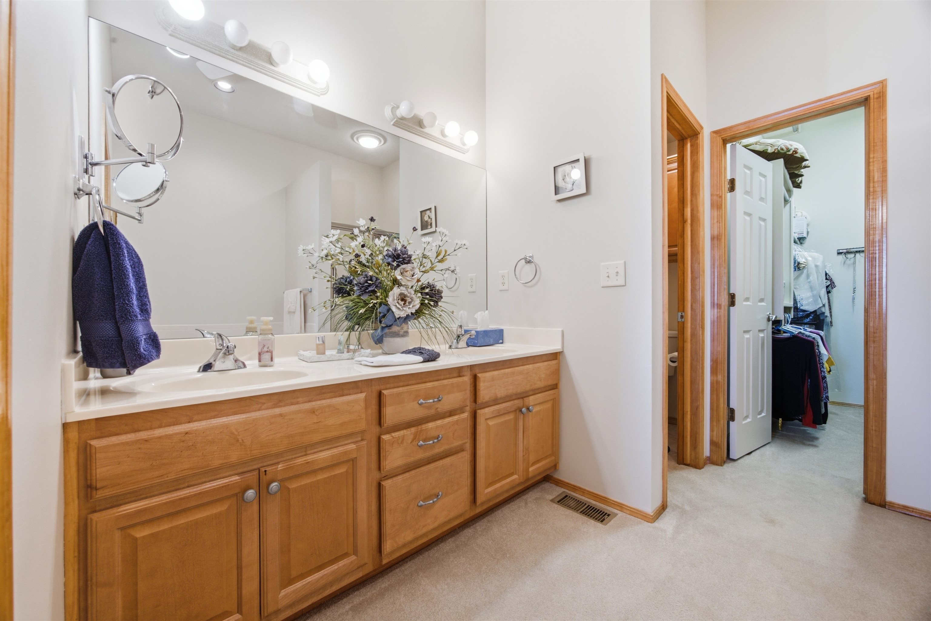 2315 N Lakeway Ct Property Photo 14