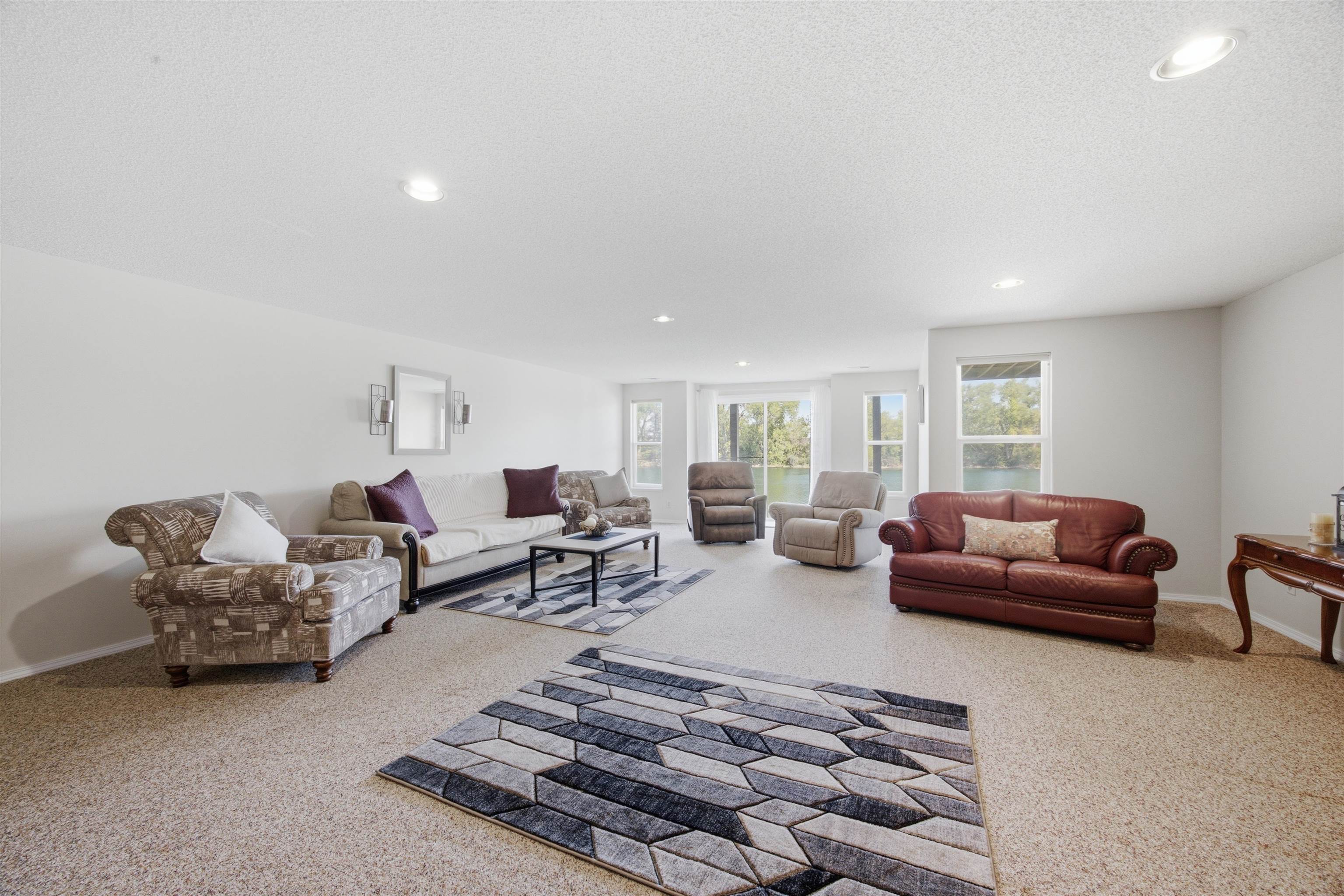 2315 N Lakeway Ct Property Photo 20