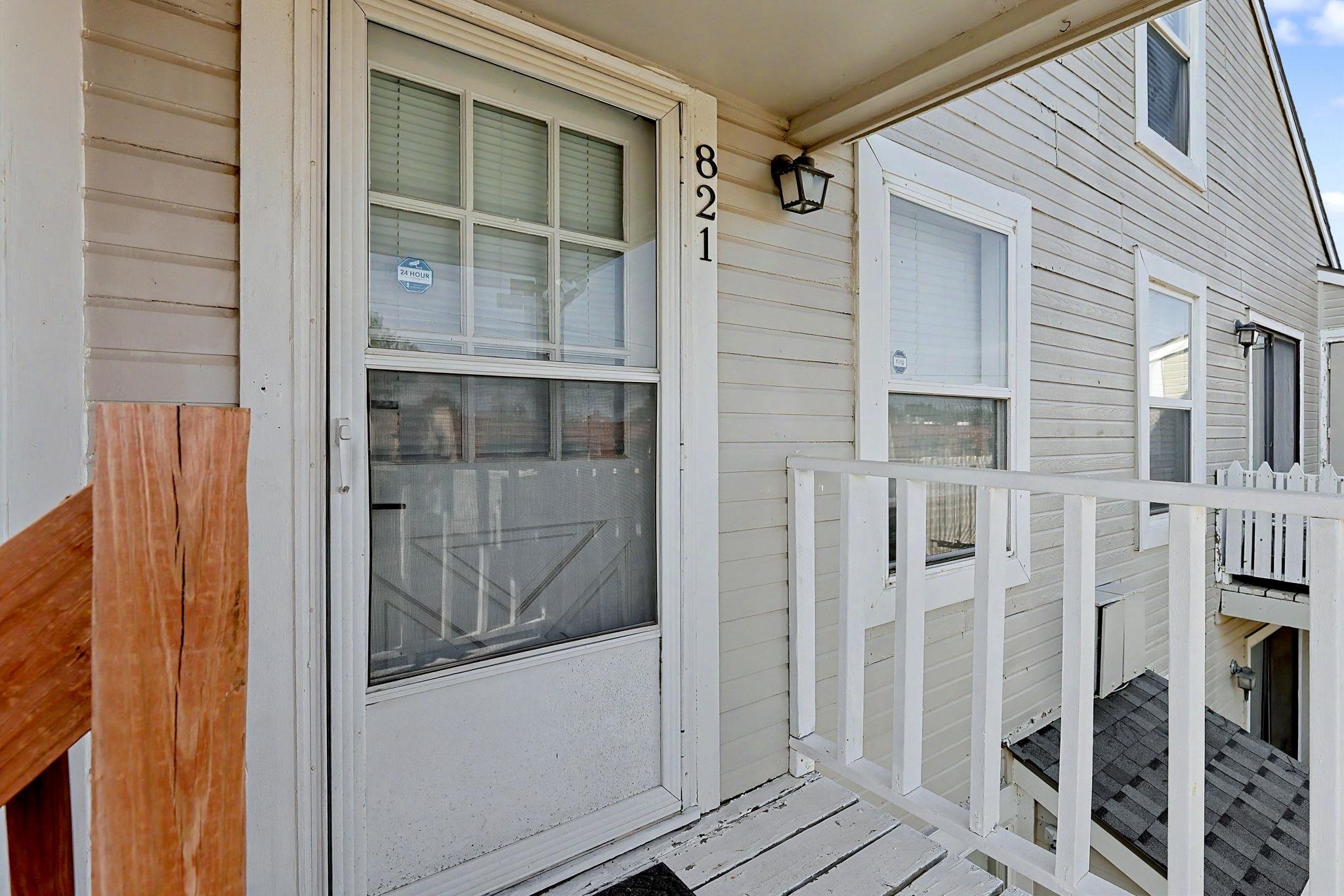 1717 S Cypress St Property Photo 1