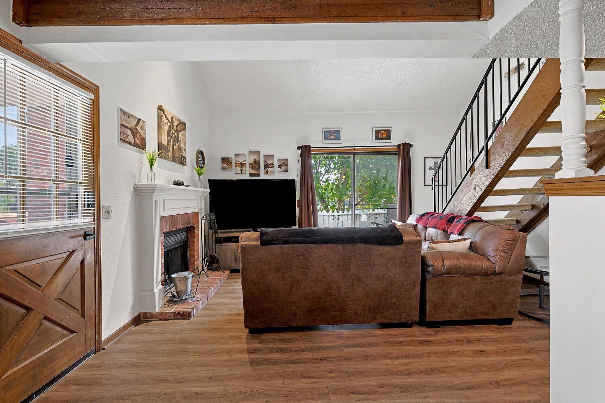 1717 S Cypress St Property Photo 7