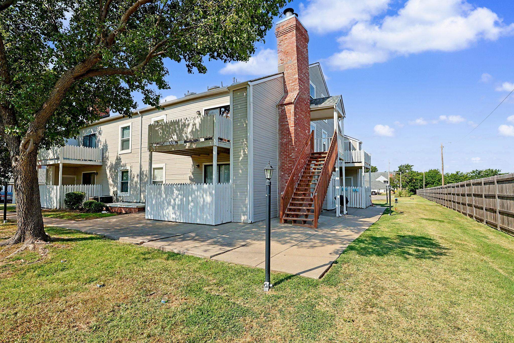 1717 S Cypress St Property Photo 33