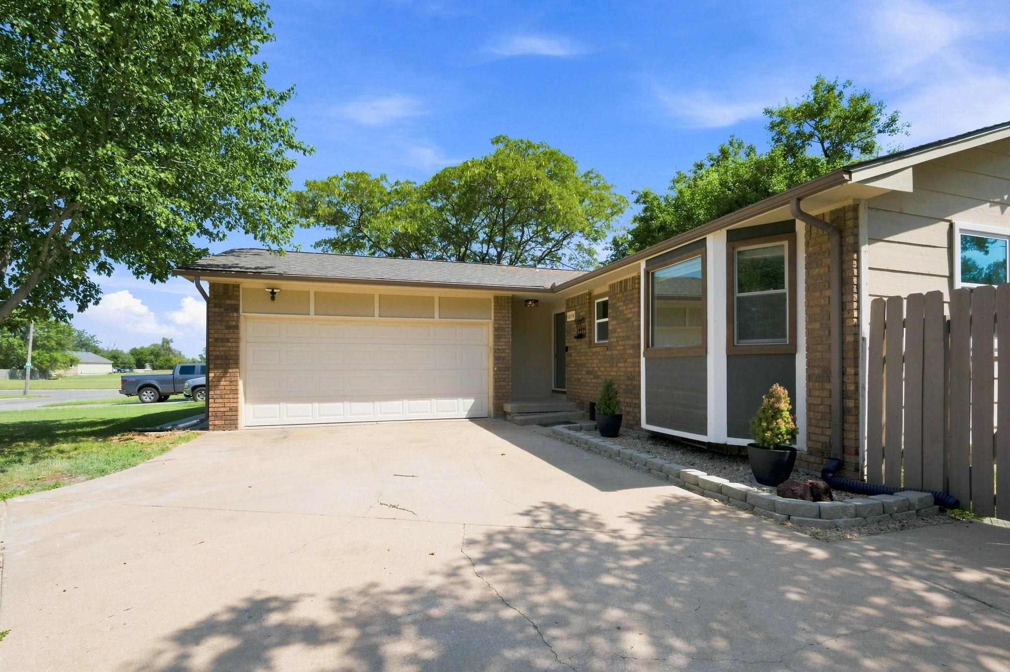 1210 N Morris Property Photo 11
