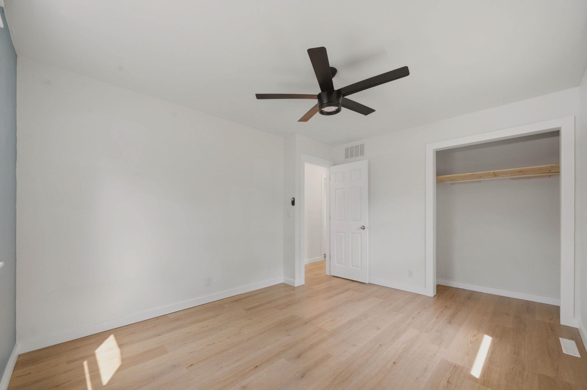1210 N Morris Property Photo 24