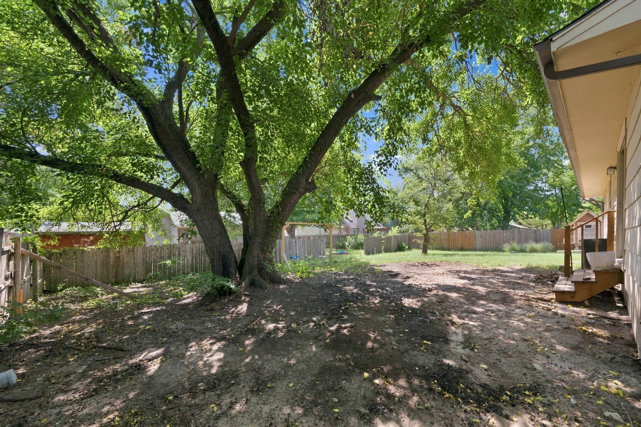 1210 N Morris Property Photo 31