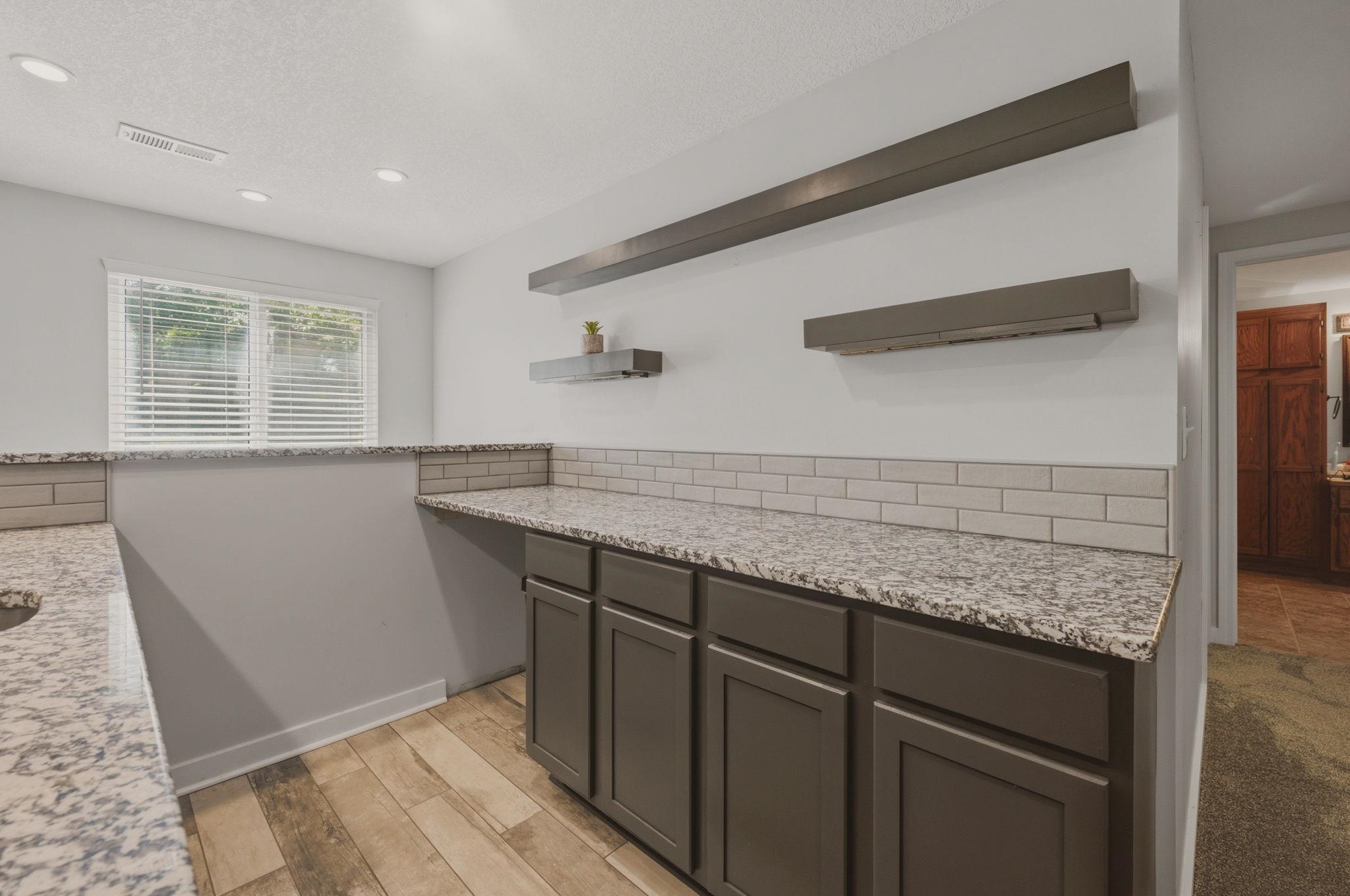 10701 W Westport Property Photo 26