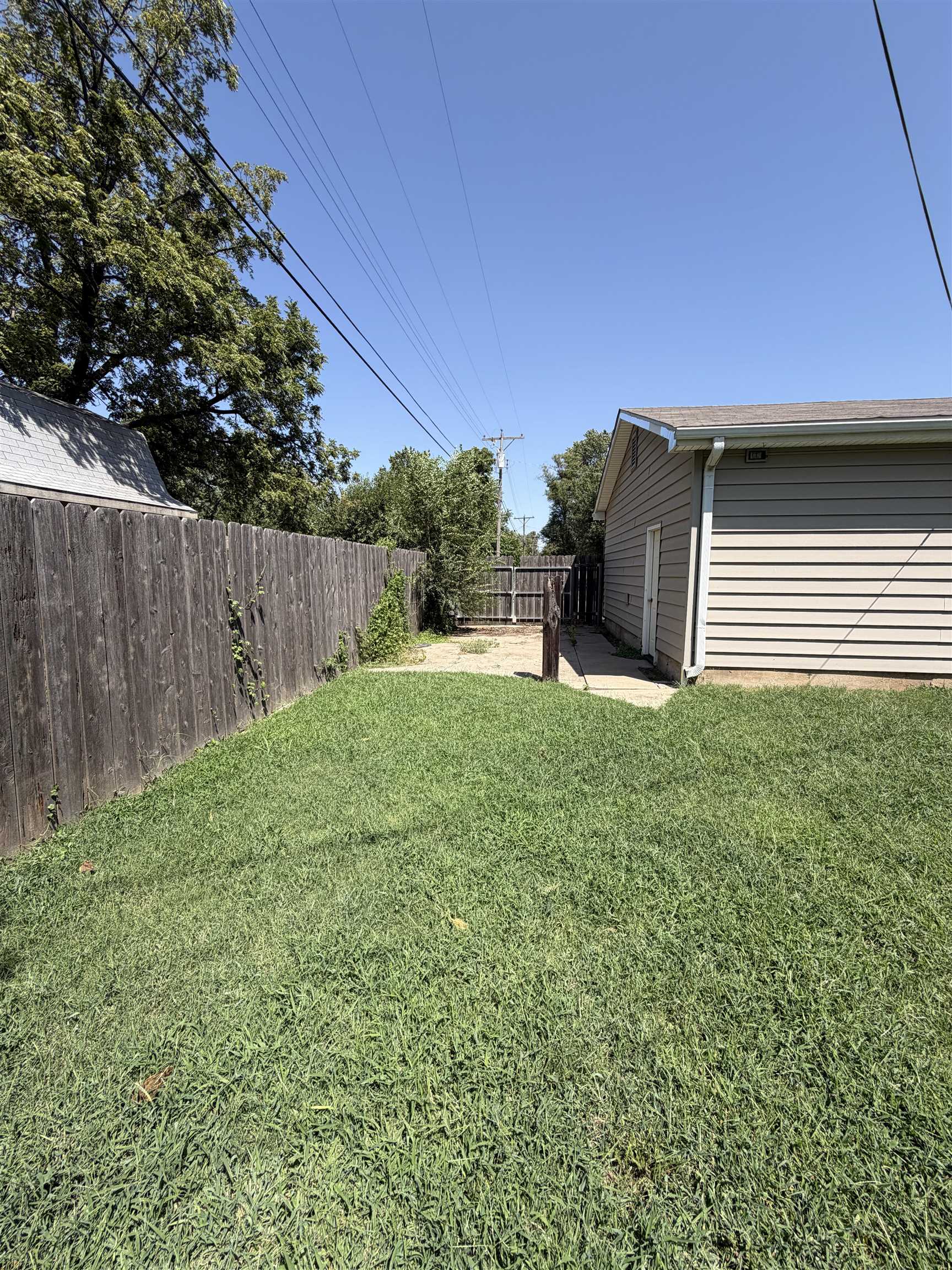 301 Van Arsdale Ave Property Photo 5