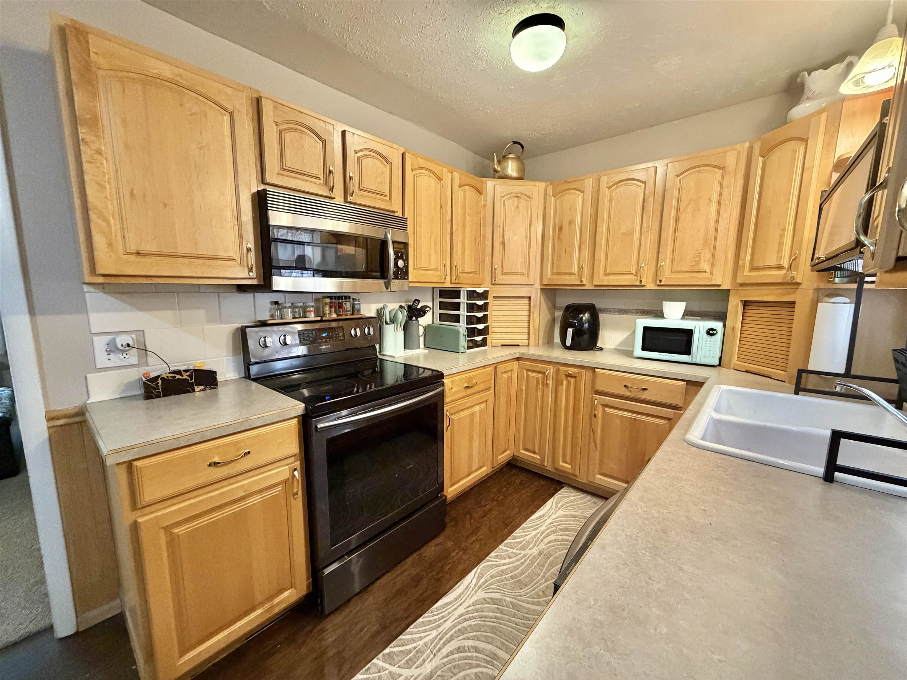 301 Van Arsdale Ave Property Photo 11