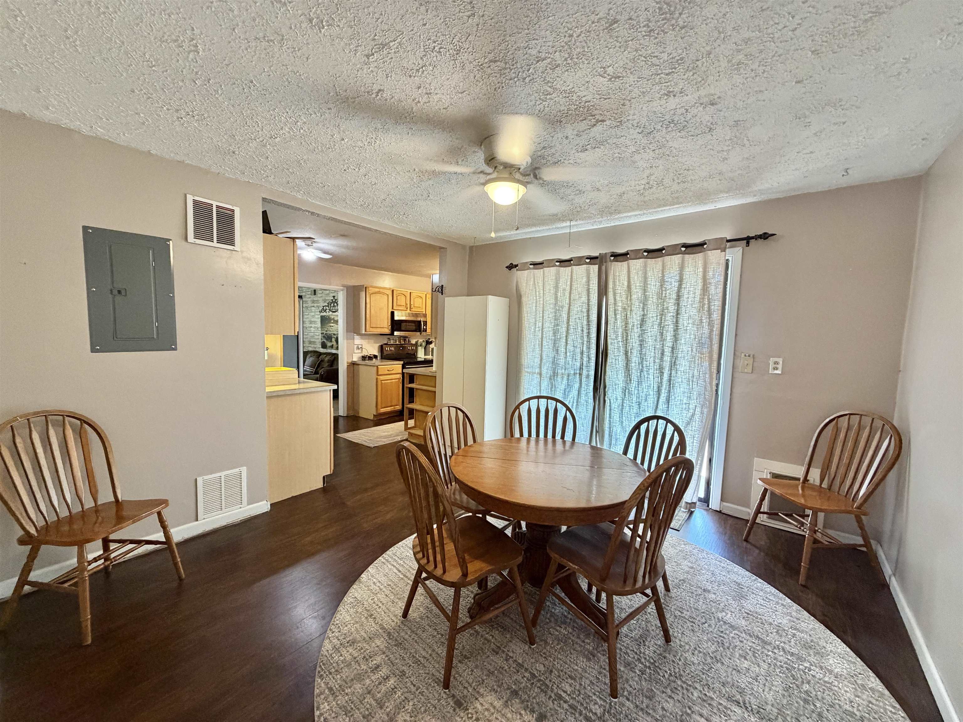 301 Van Arsdale Ave Property Photo 14